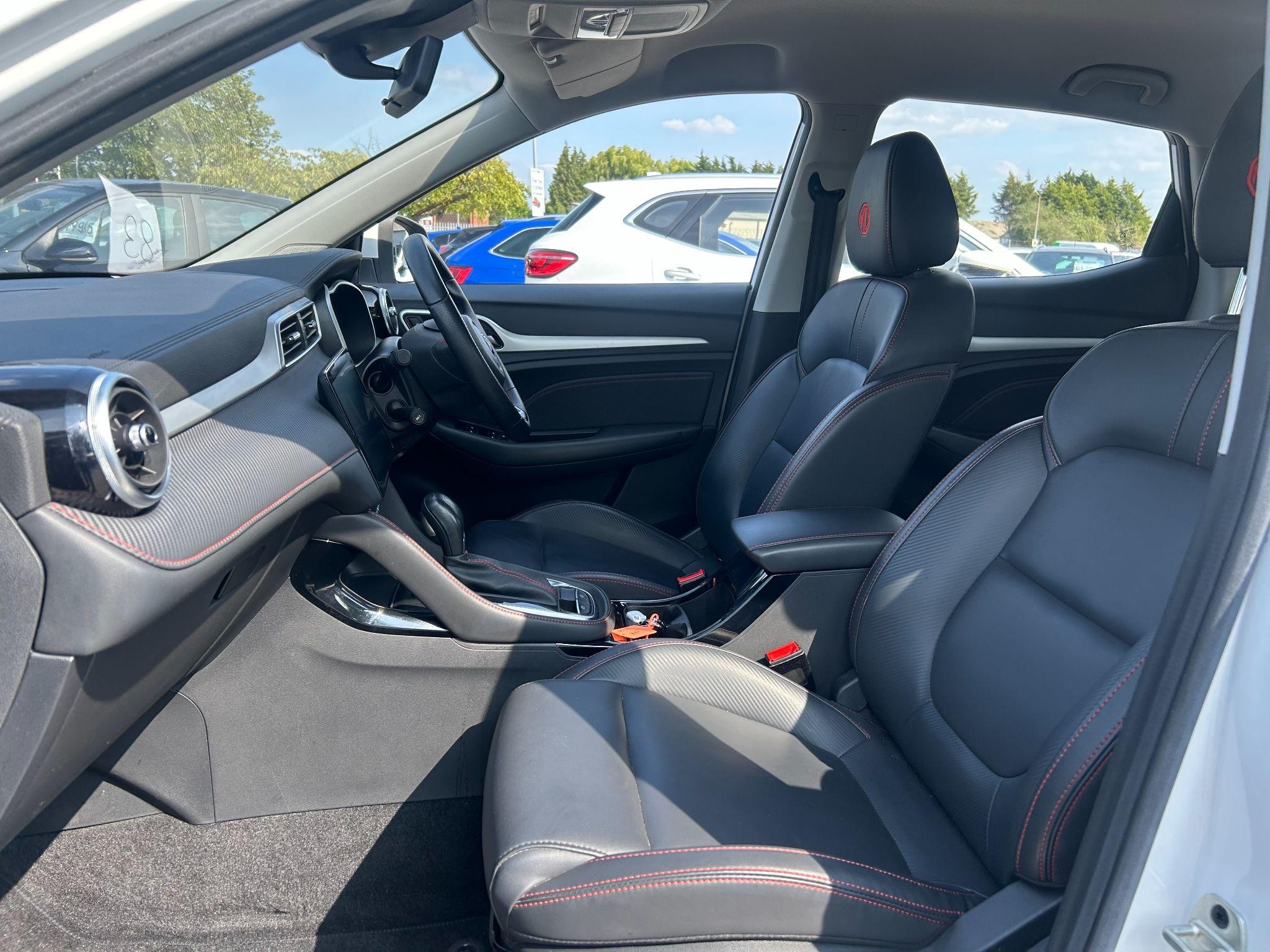 MG ZS Image 25