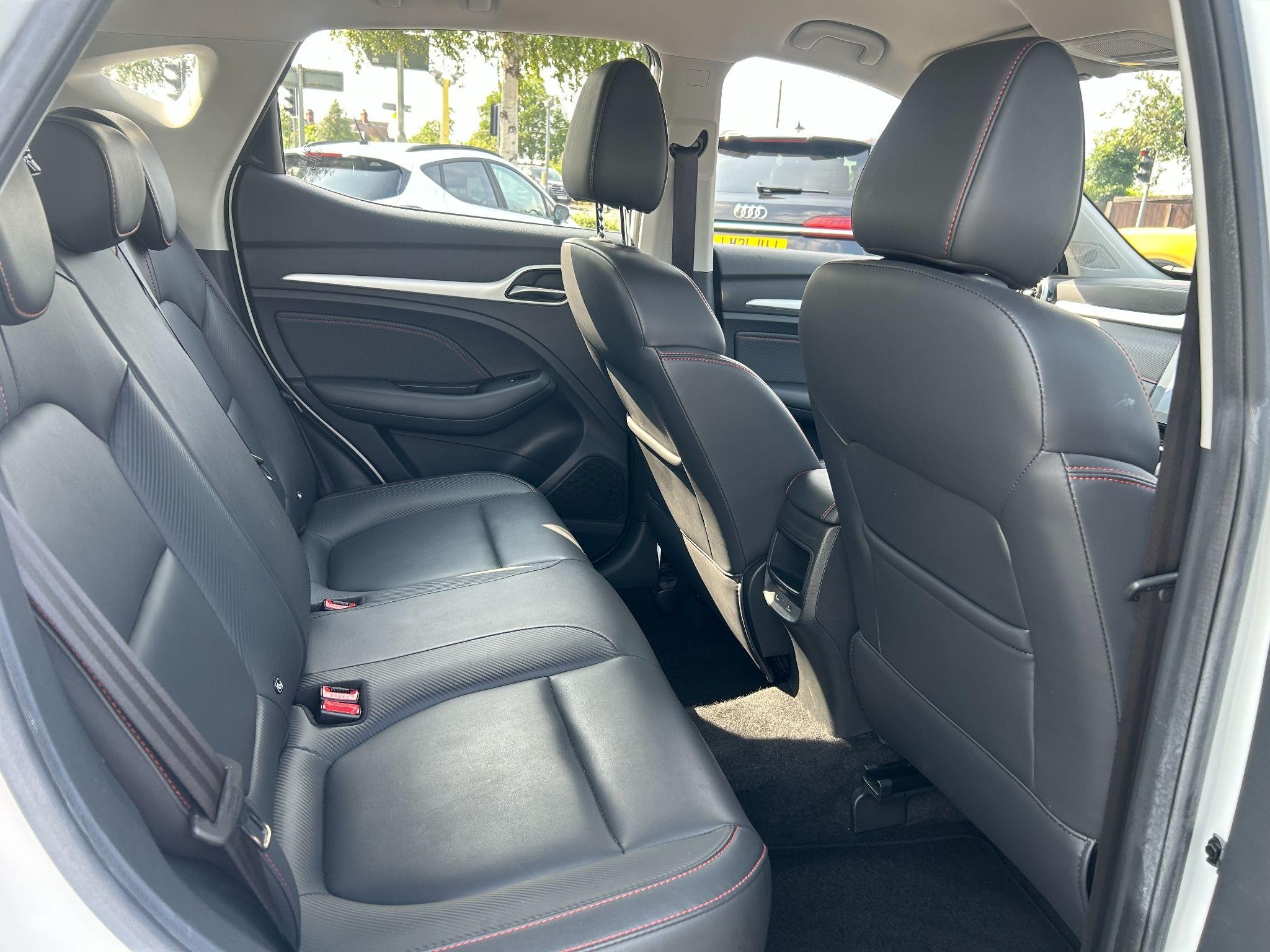 MG ZS Image 27