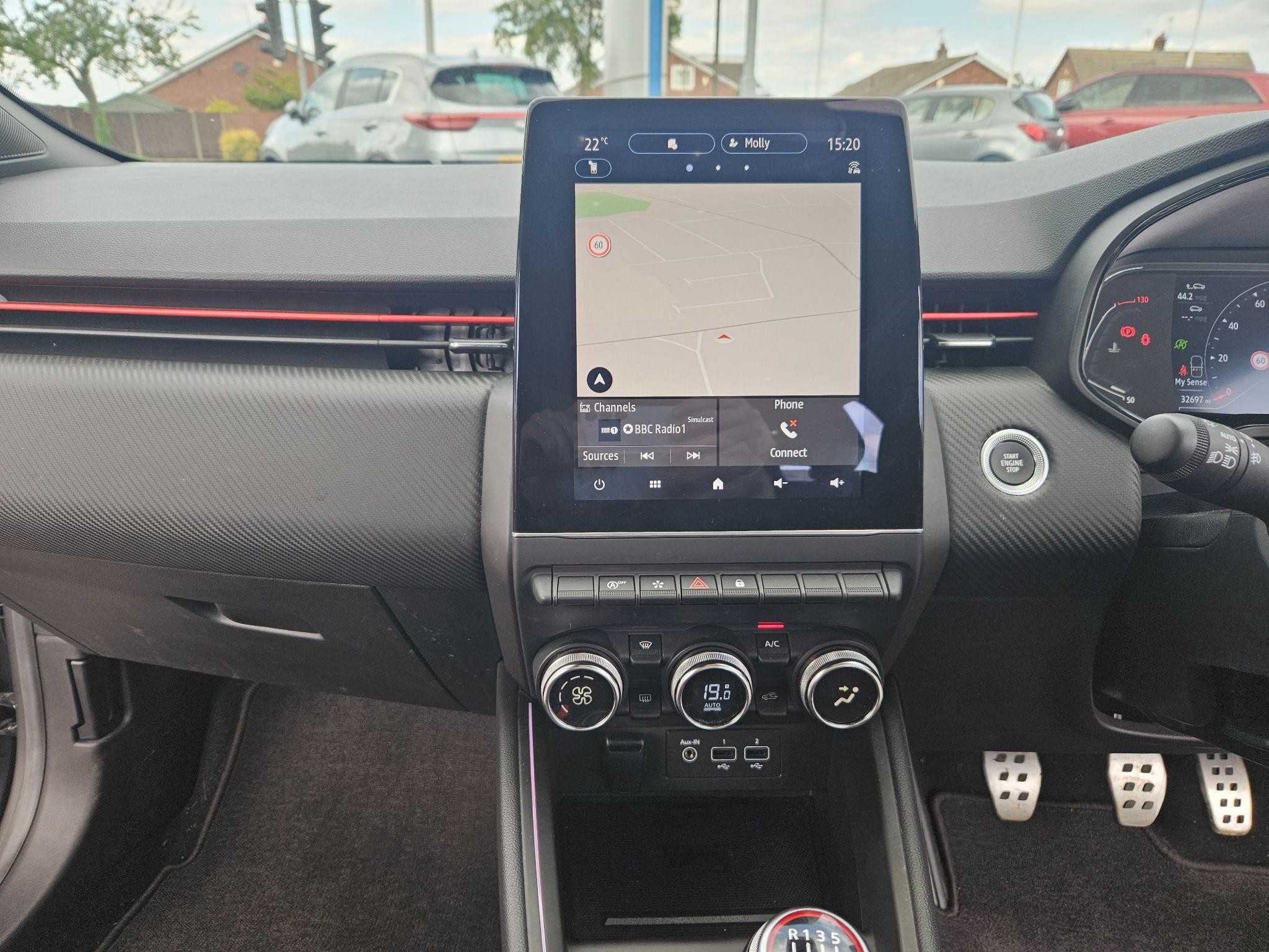 Renault Clio Image 17