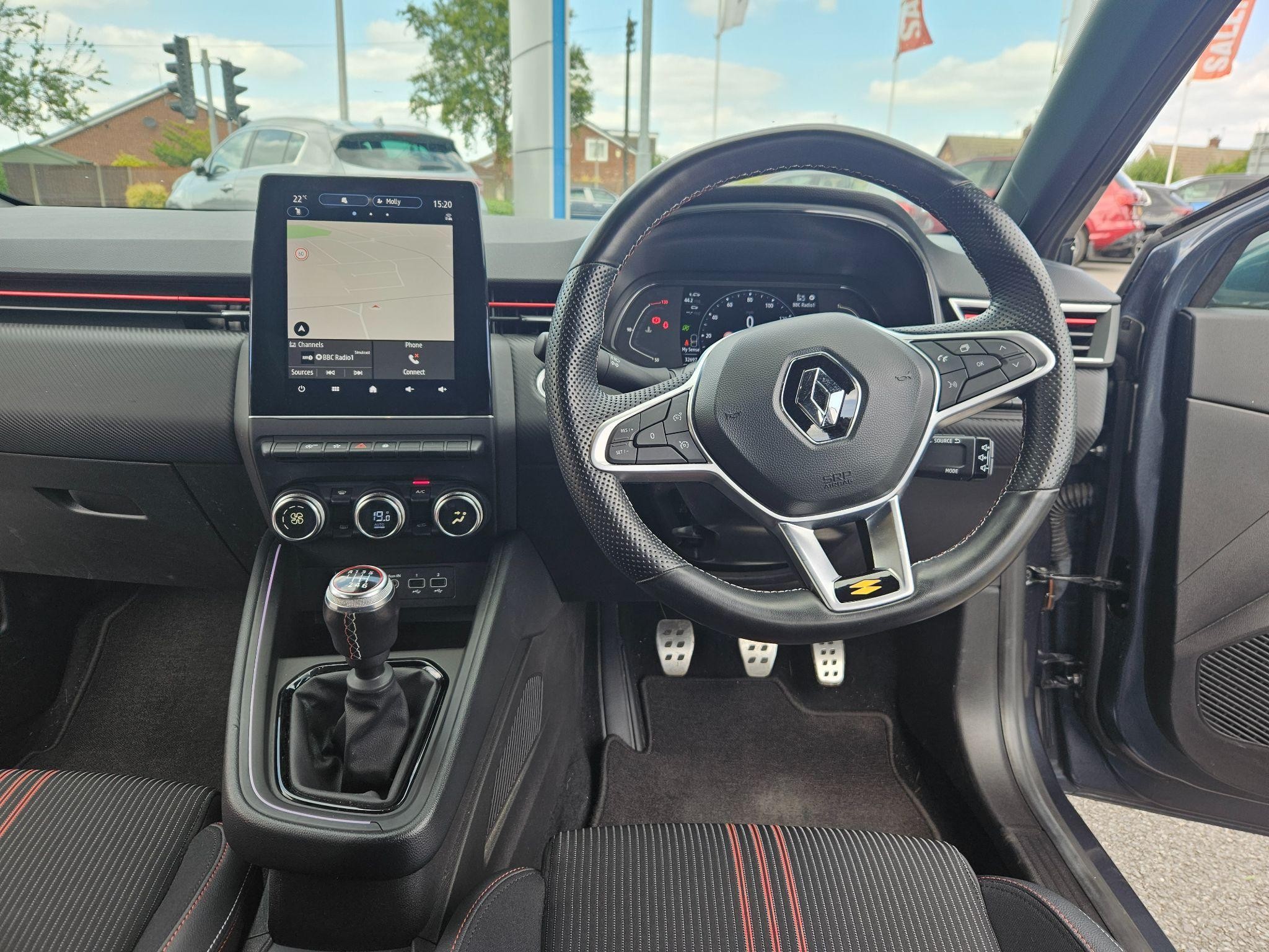 Renault Clio Image 18