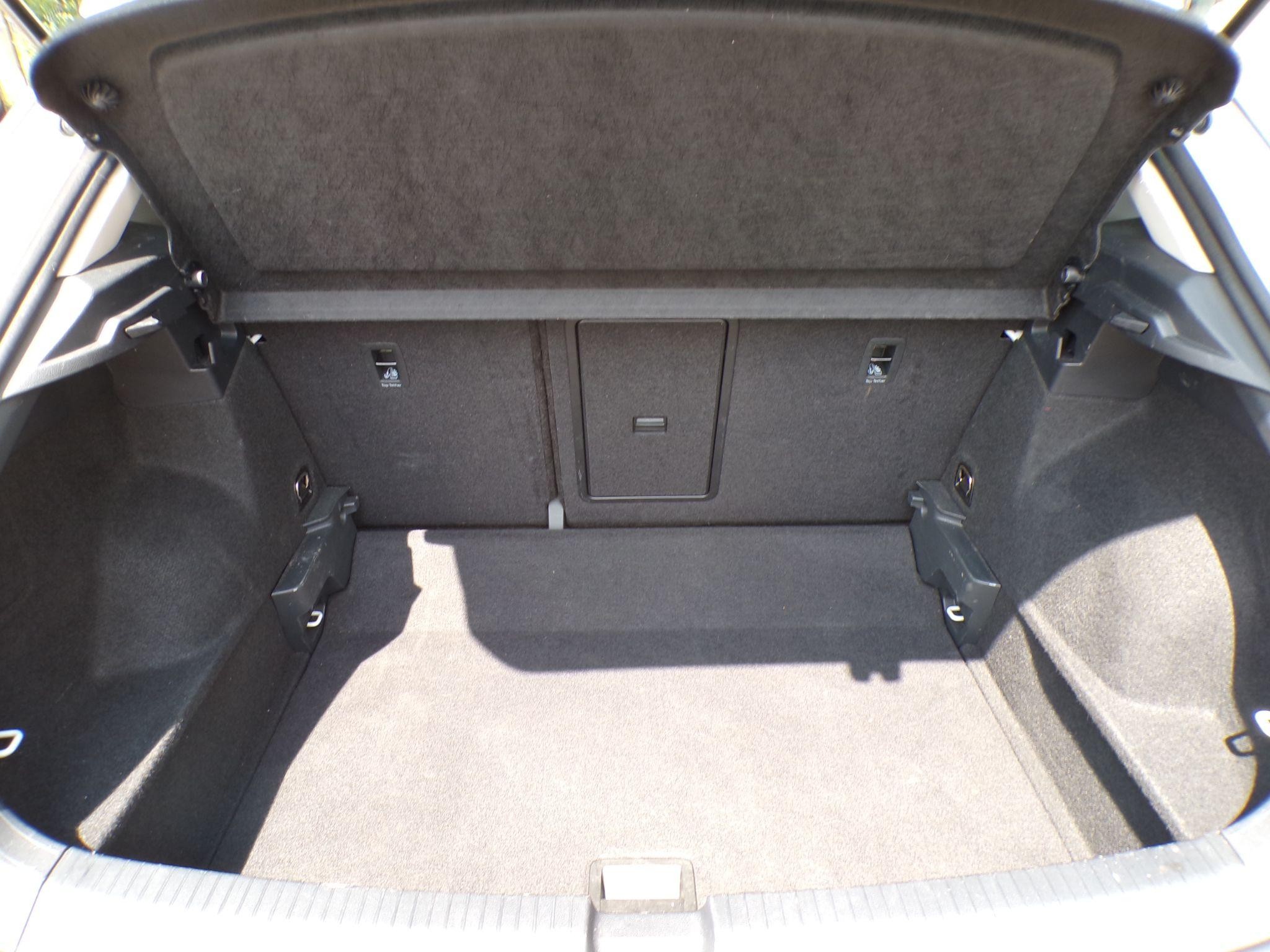 Volkswagen T-Roc Image 10