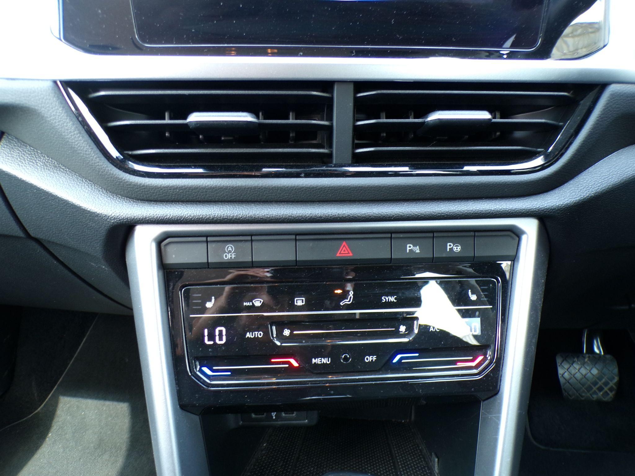 Volkswagen T-Roc Image 20