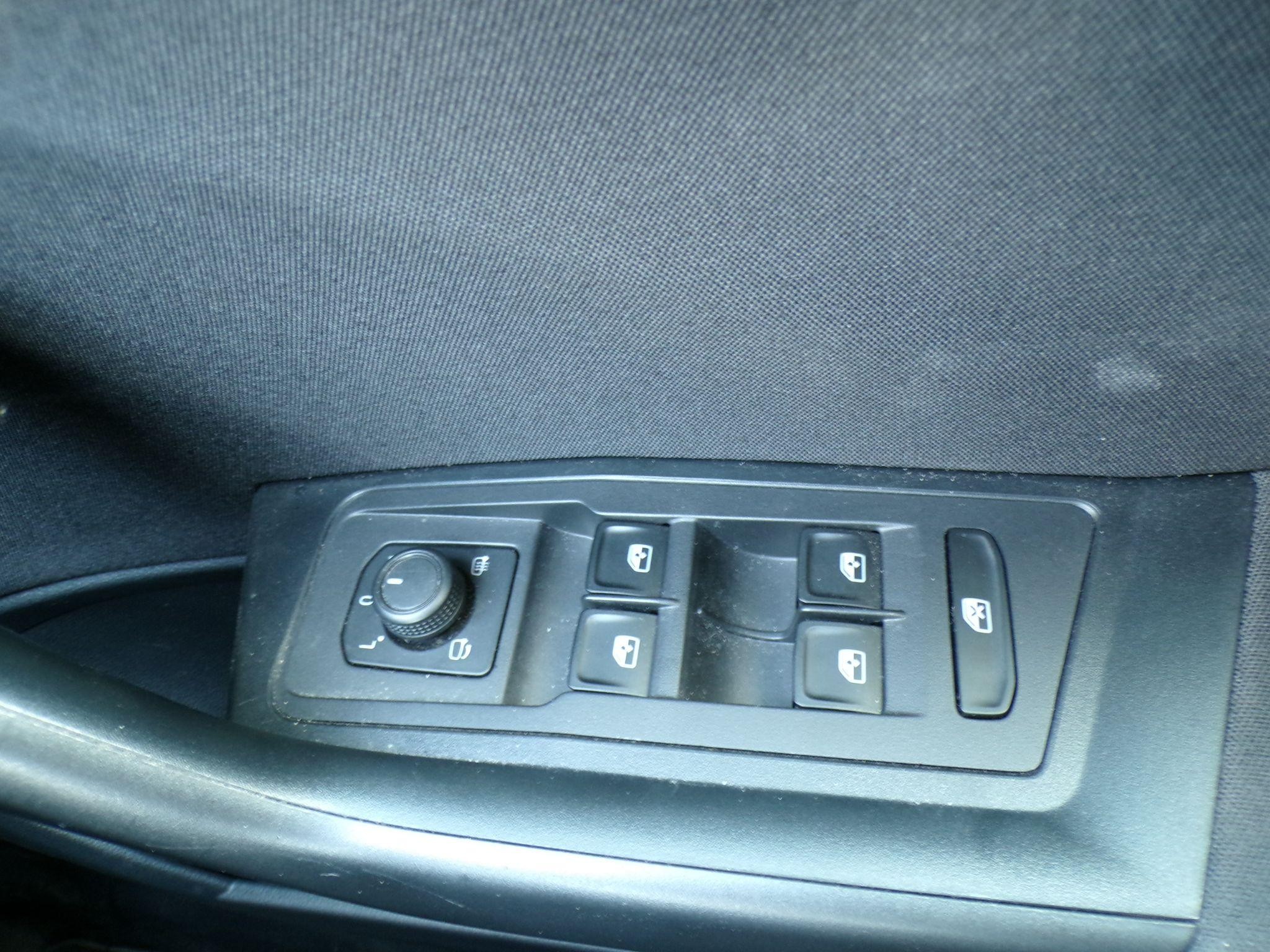 Volkswagen T-Roc Image 26