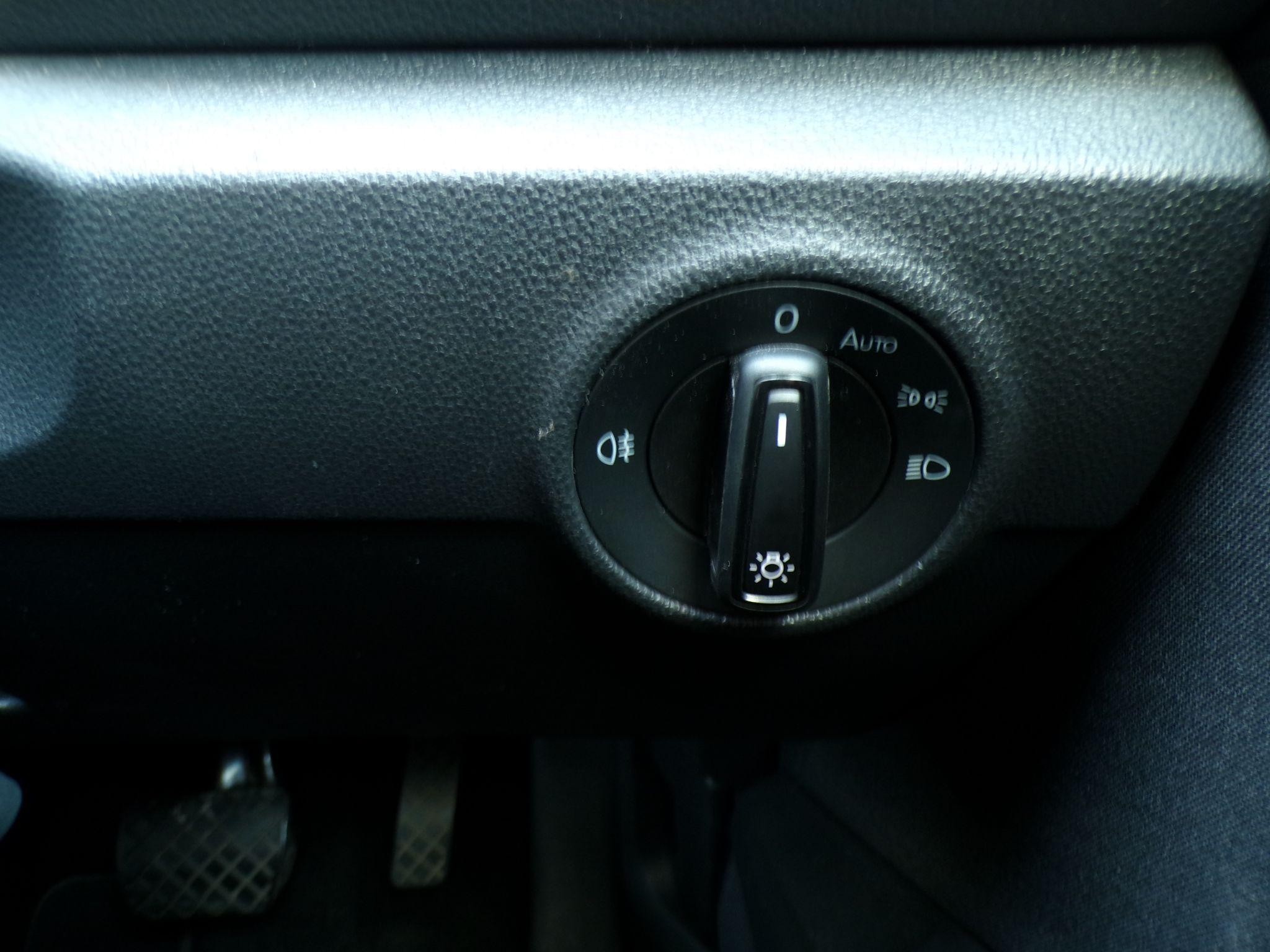 Volkswagen T-Roc Image 27