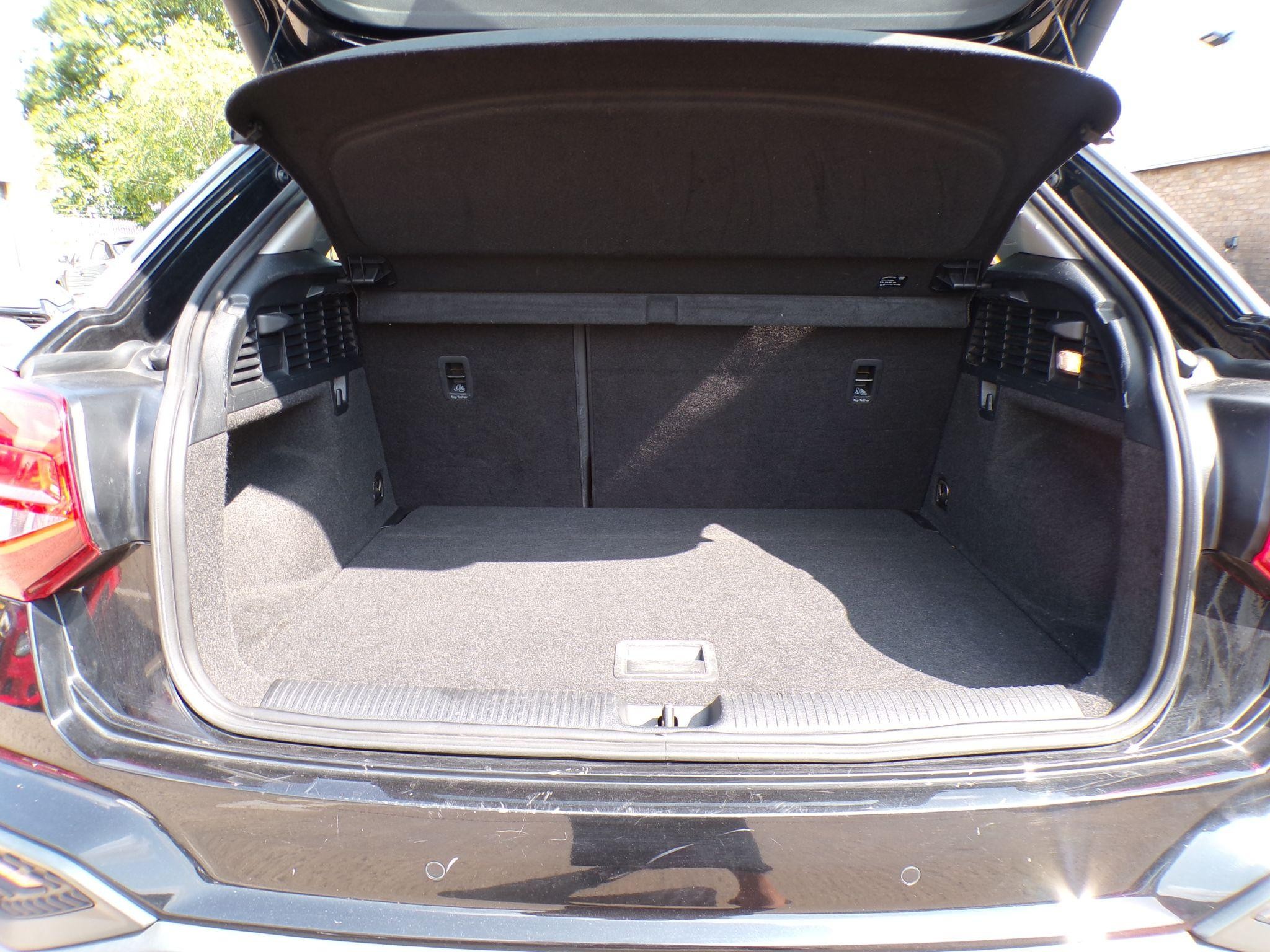 Audi Q2 Image 12