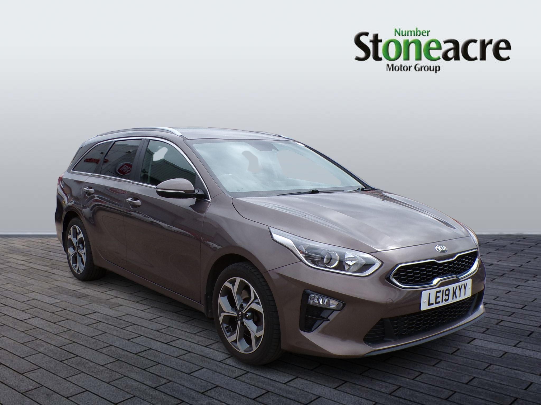 Kia Ceed Image 1