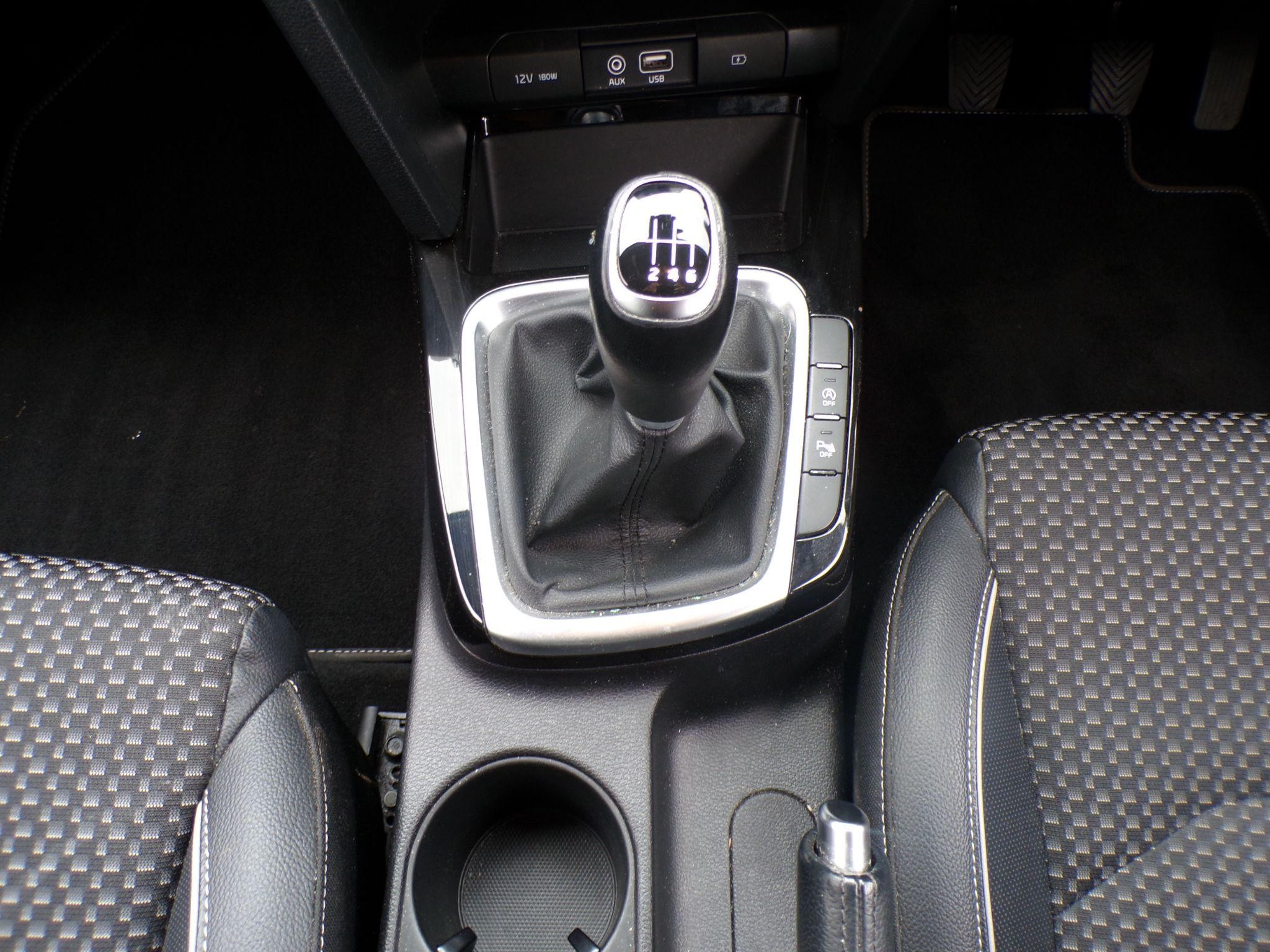 Kia Ceed Image 12
