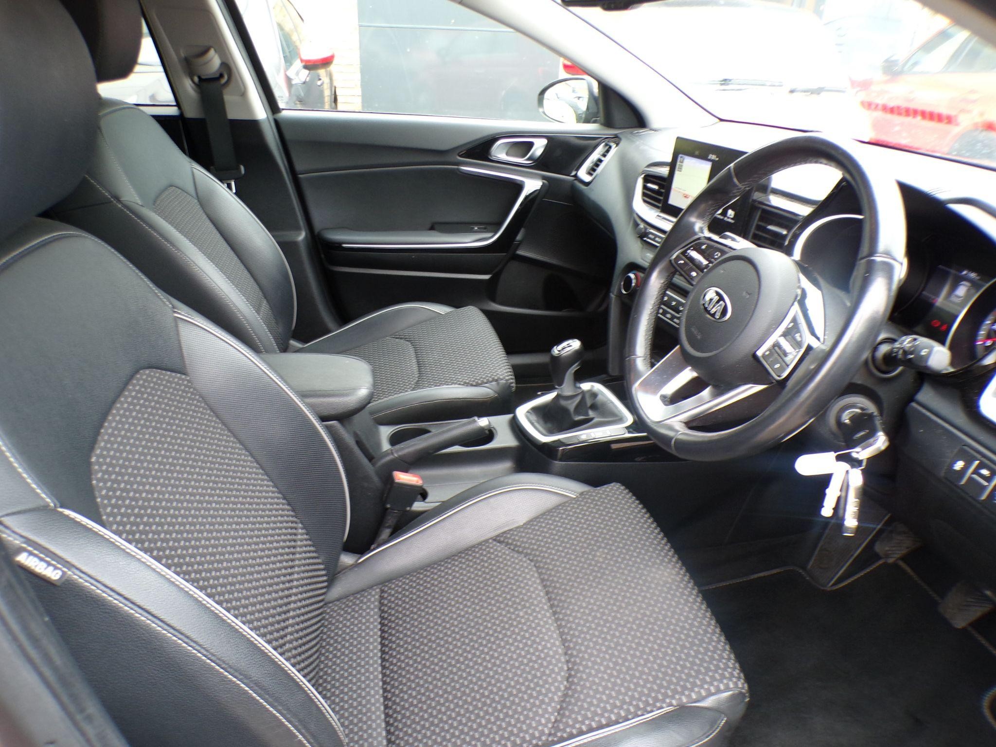 Kia Ceed Image 13