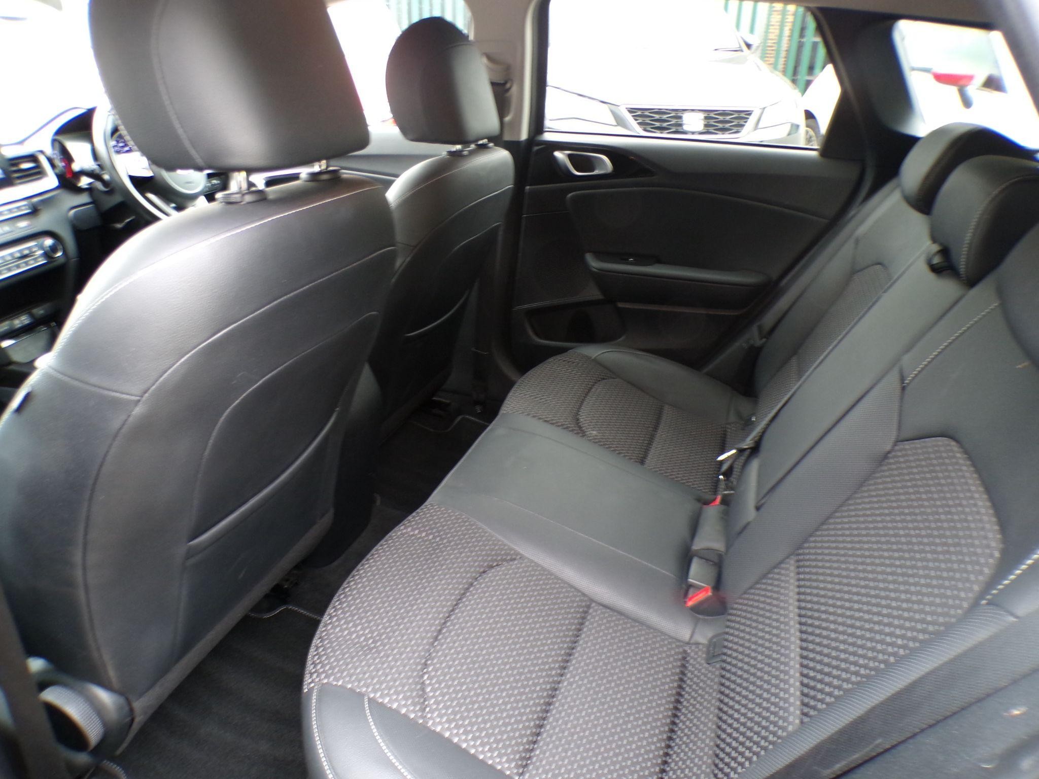 Kia Ceed Image 15