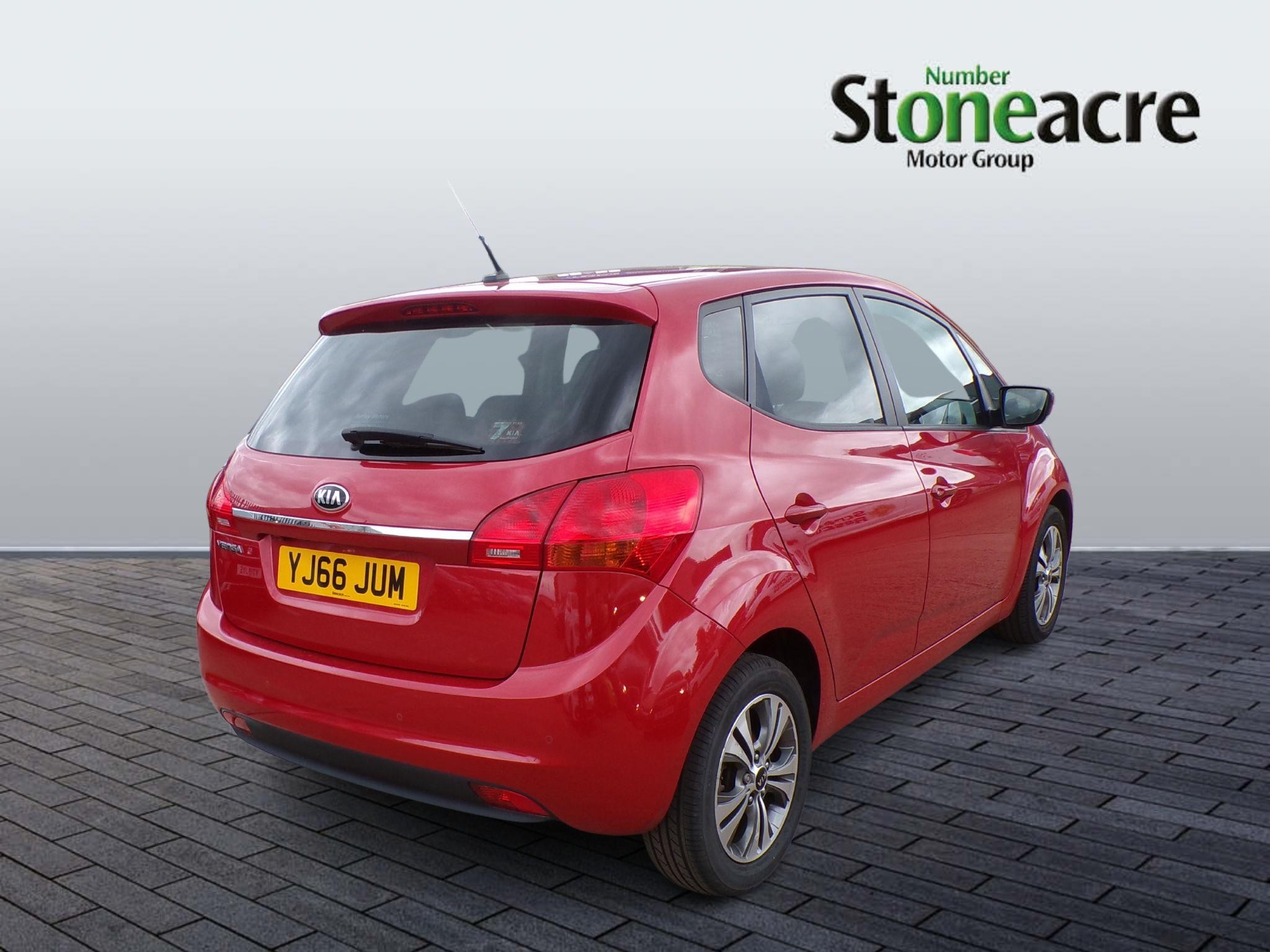 Kia Venga Image 8
