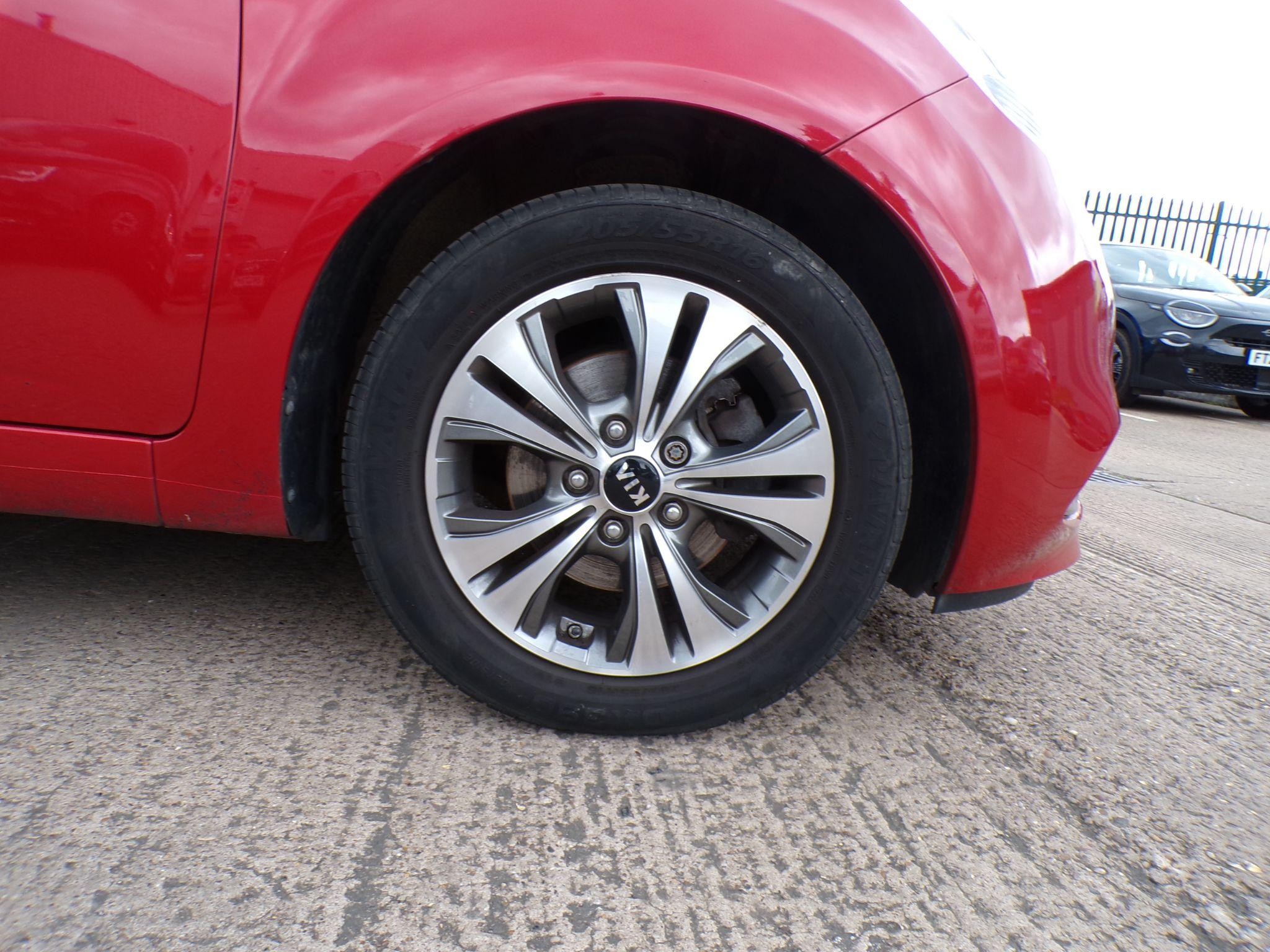 Kia Venga Image 9