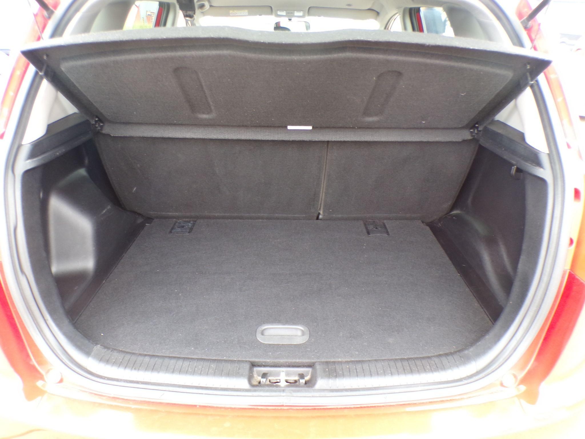 Kia Venga Image 10
