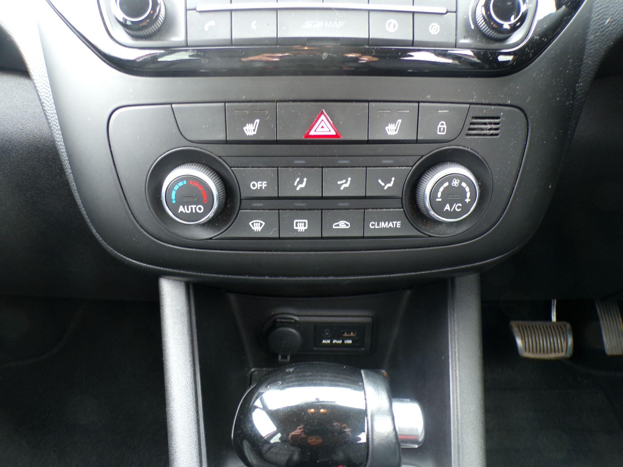 Kia Venga Image 14
