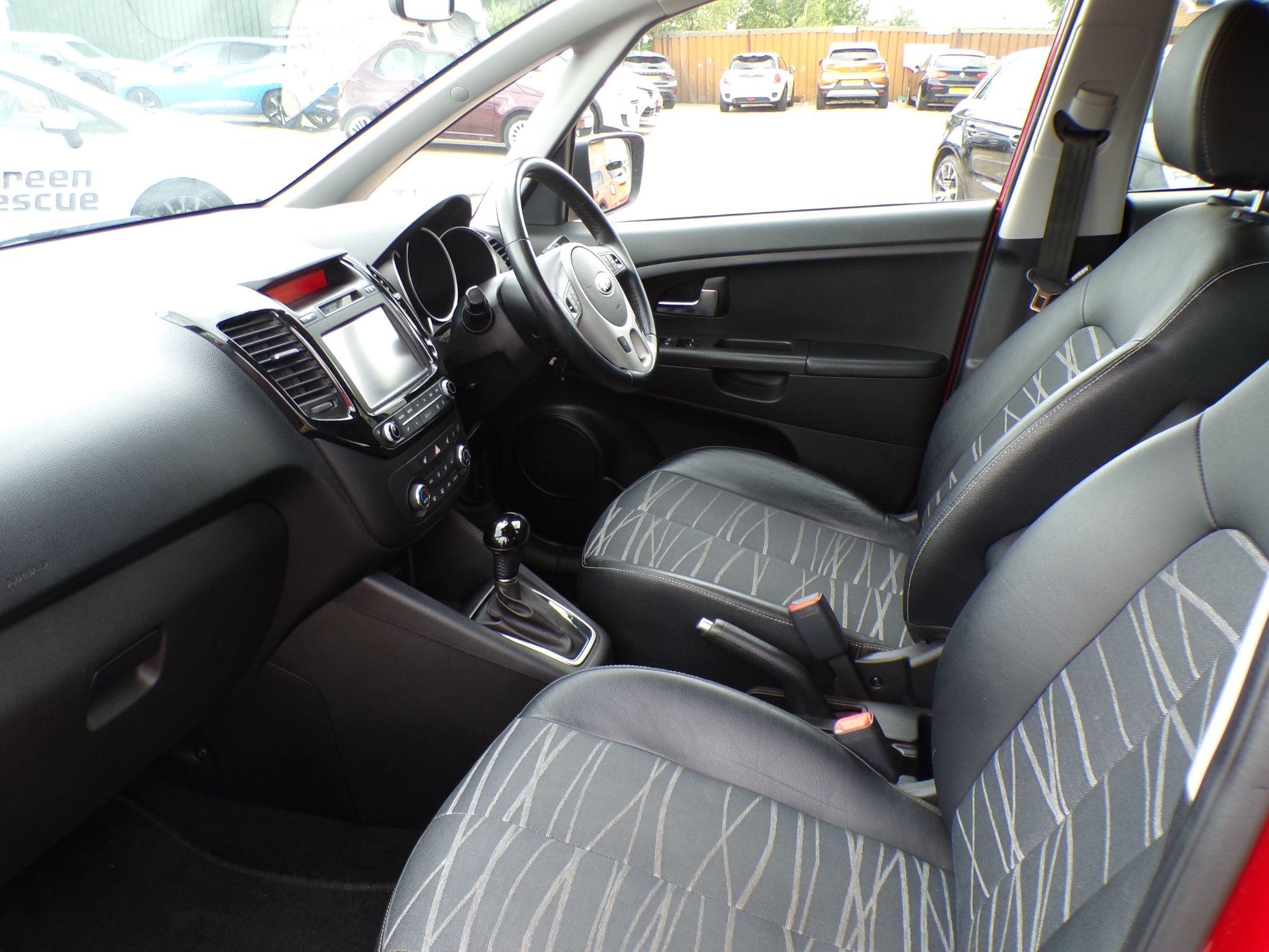 Kia Venga Image 27