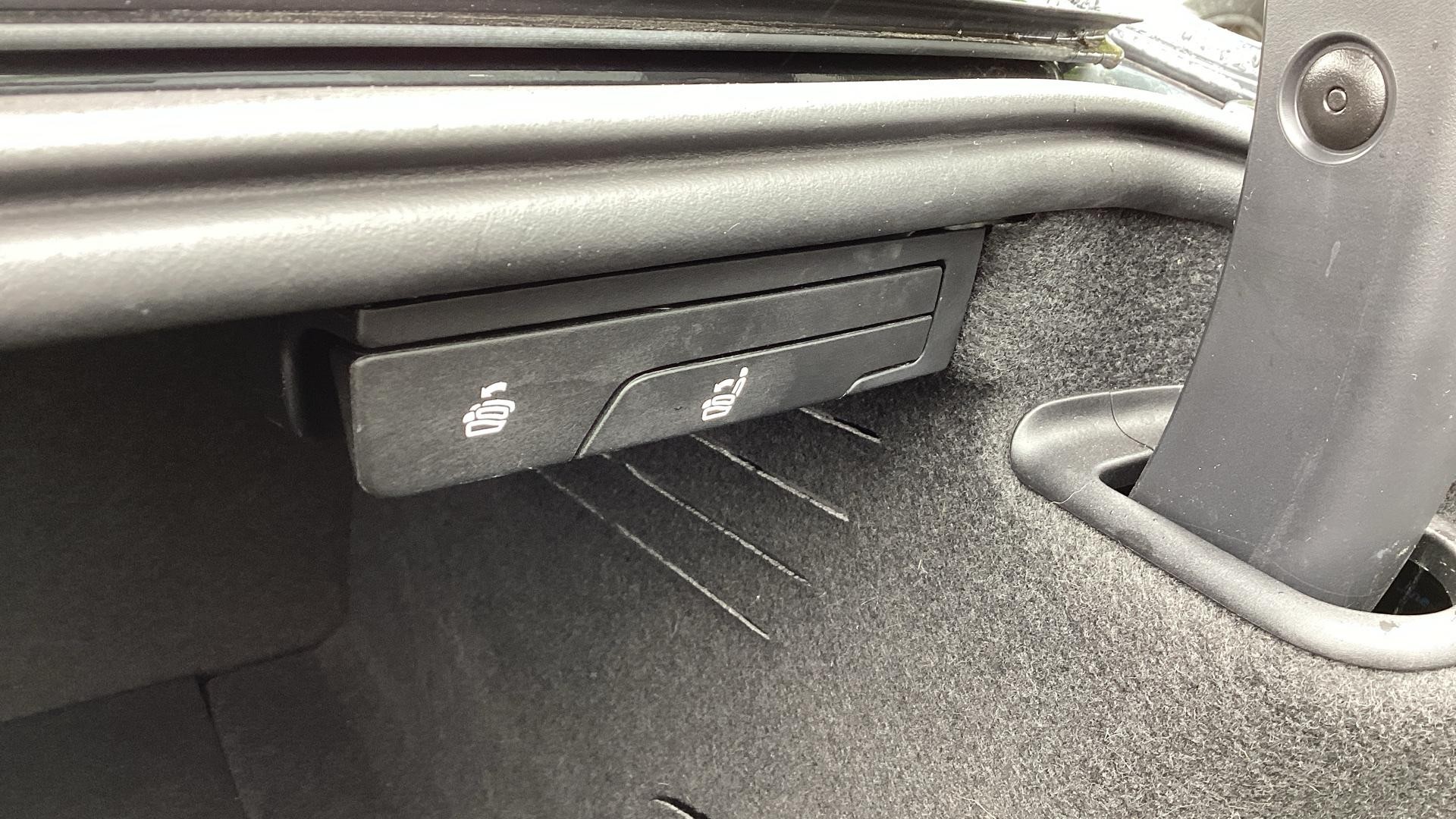 Audi A5 Image 35