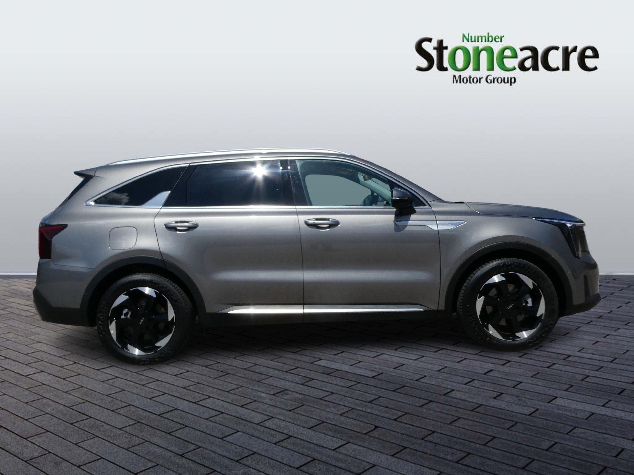 Kia Sorento Image 2