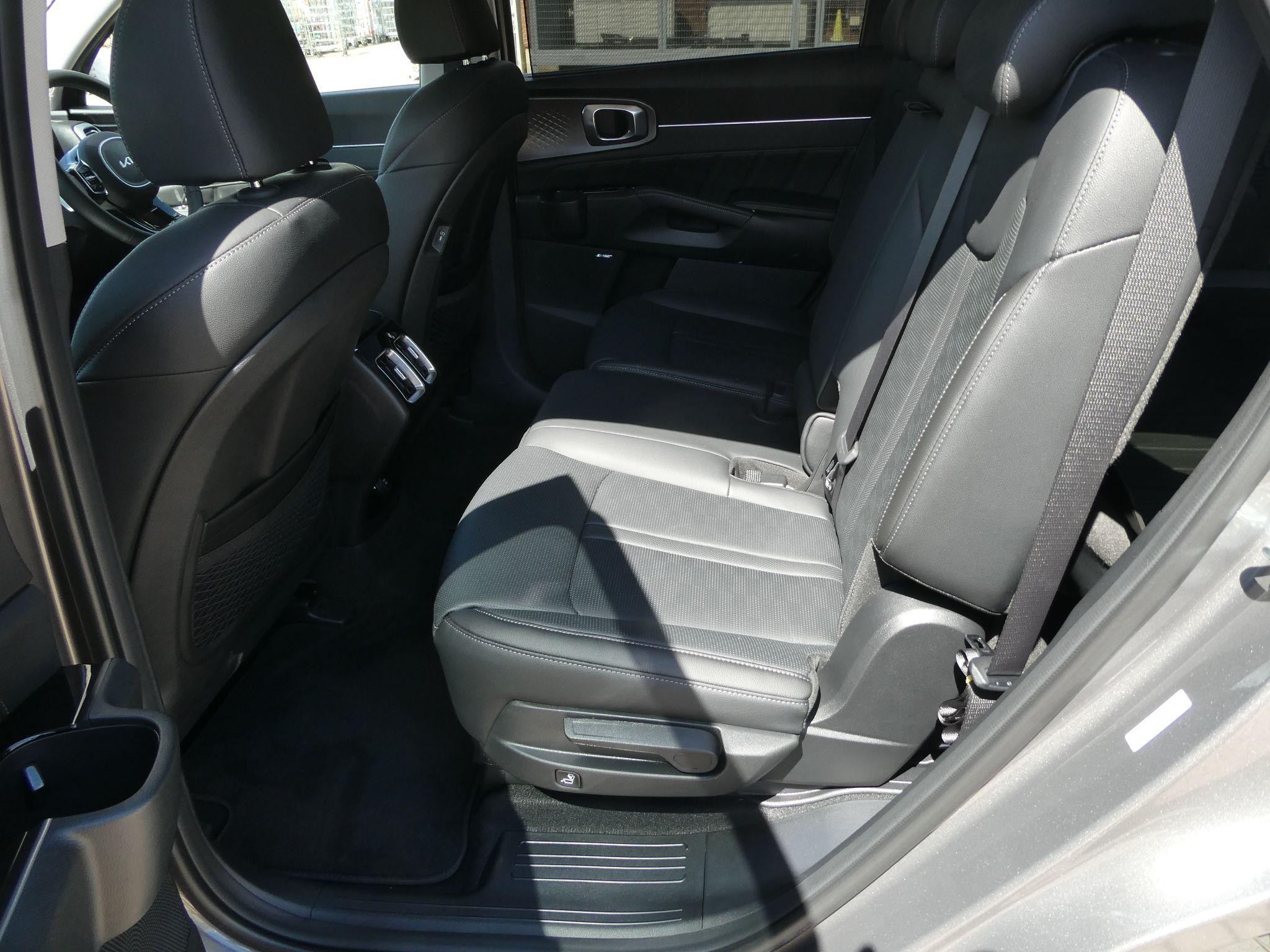 Kia Sorento Image 18