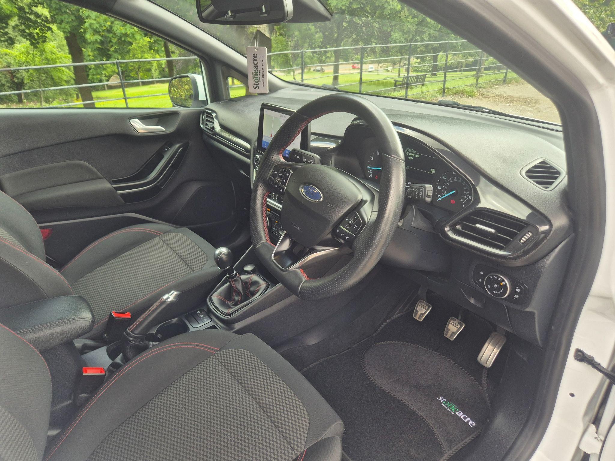 Ford Fiesta Image 12