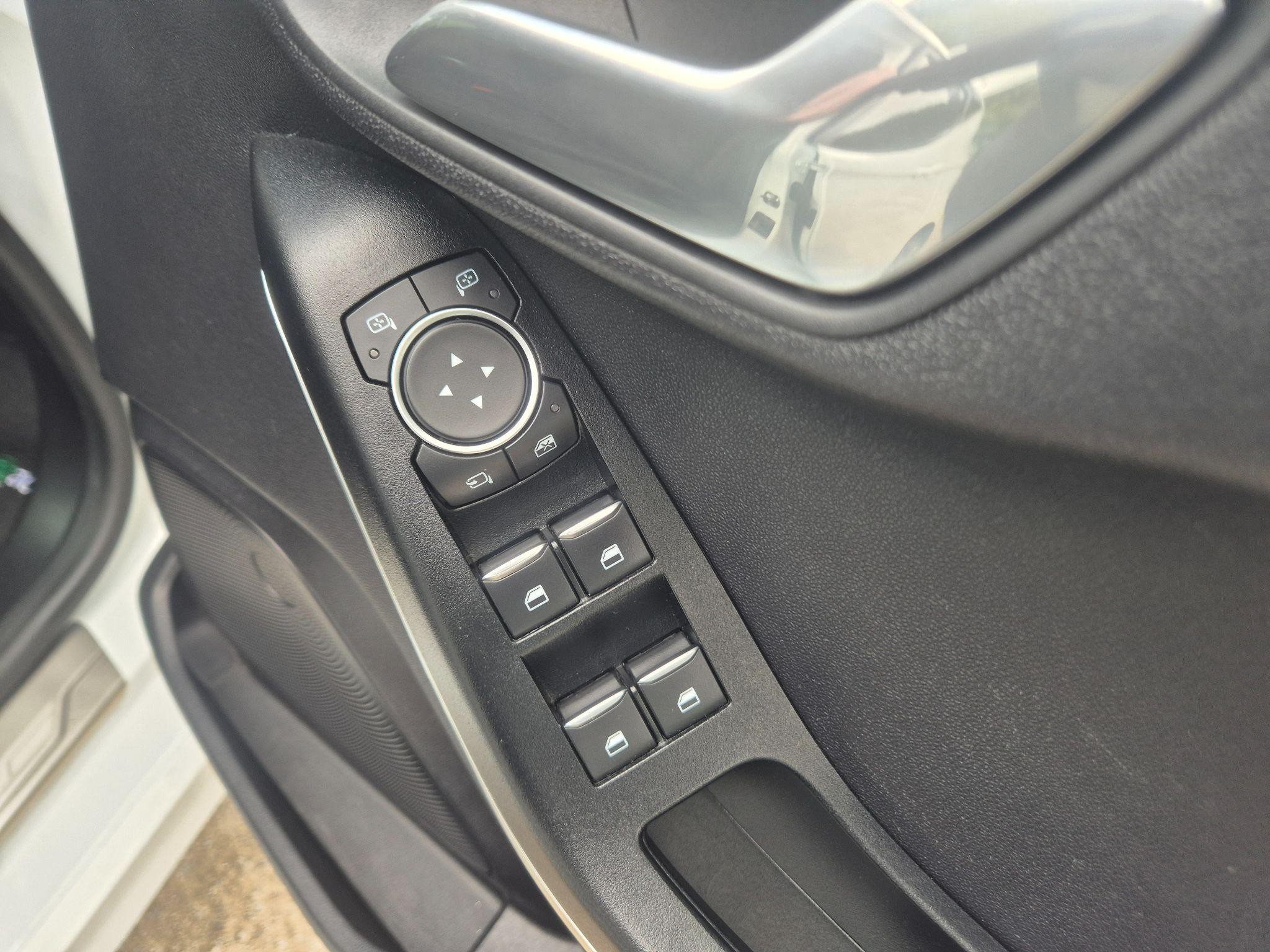 Ford Fiesta Image 14