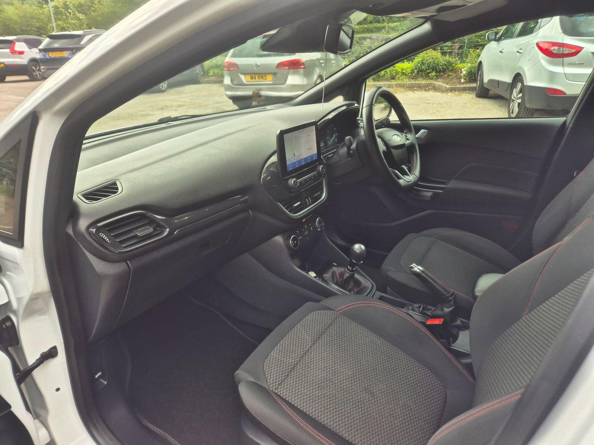 Ford Fiesta Image 25