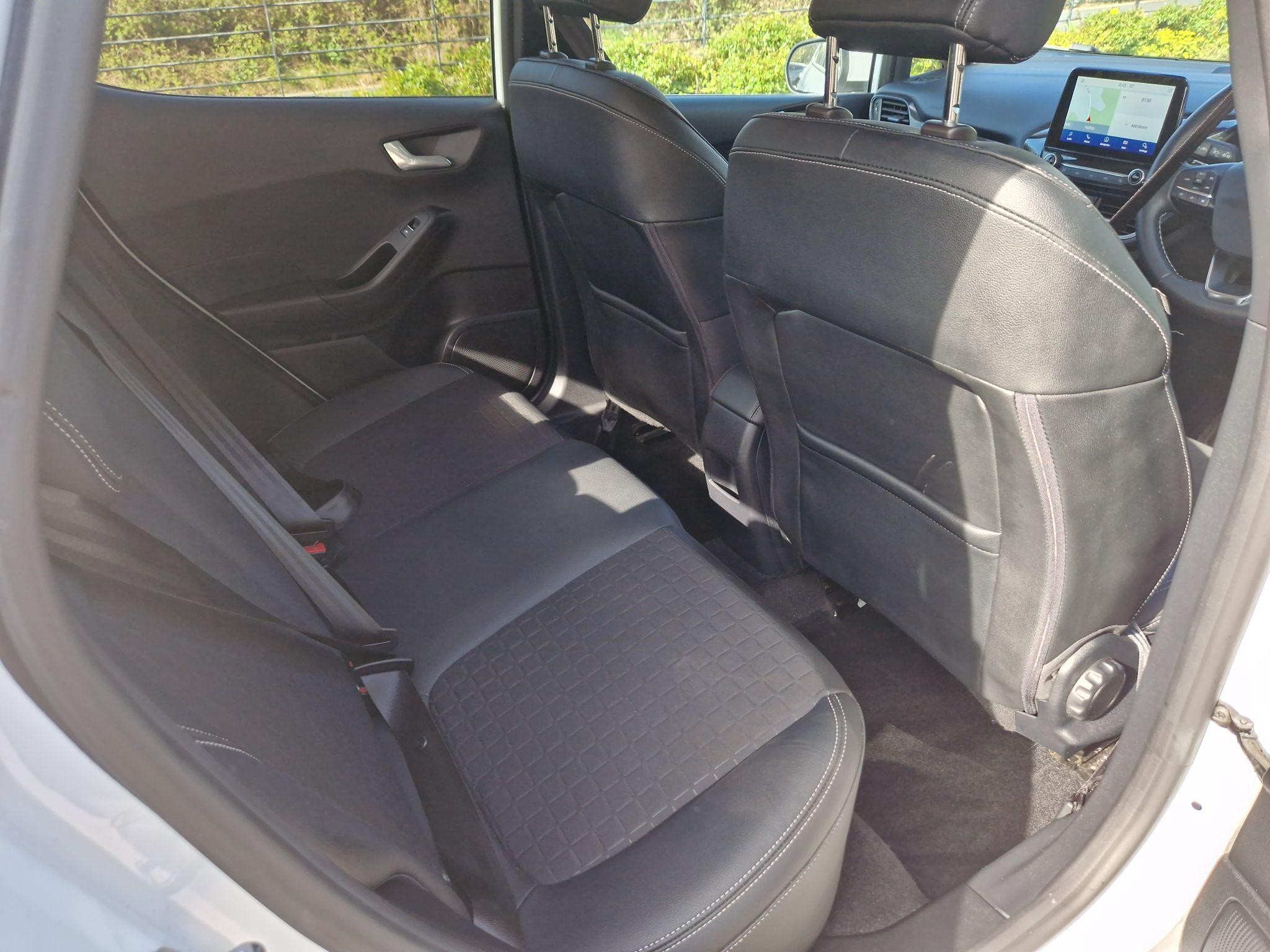 Ford Fiesta Image 19