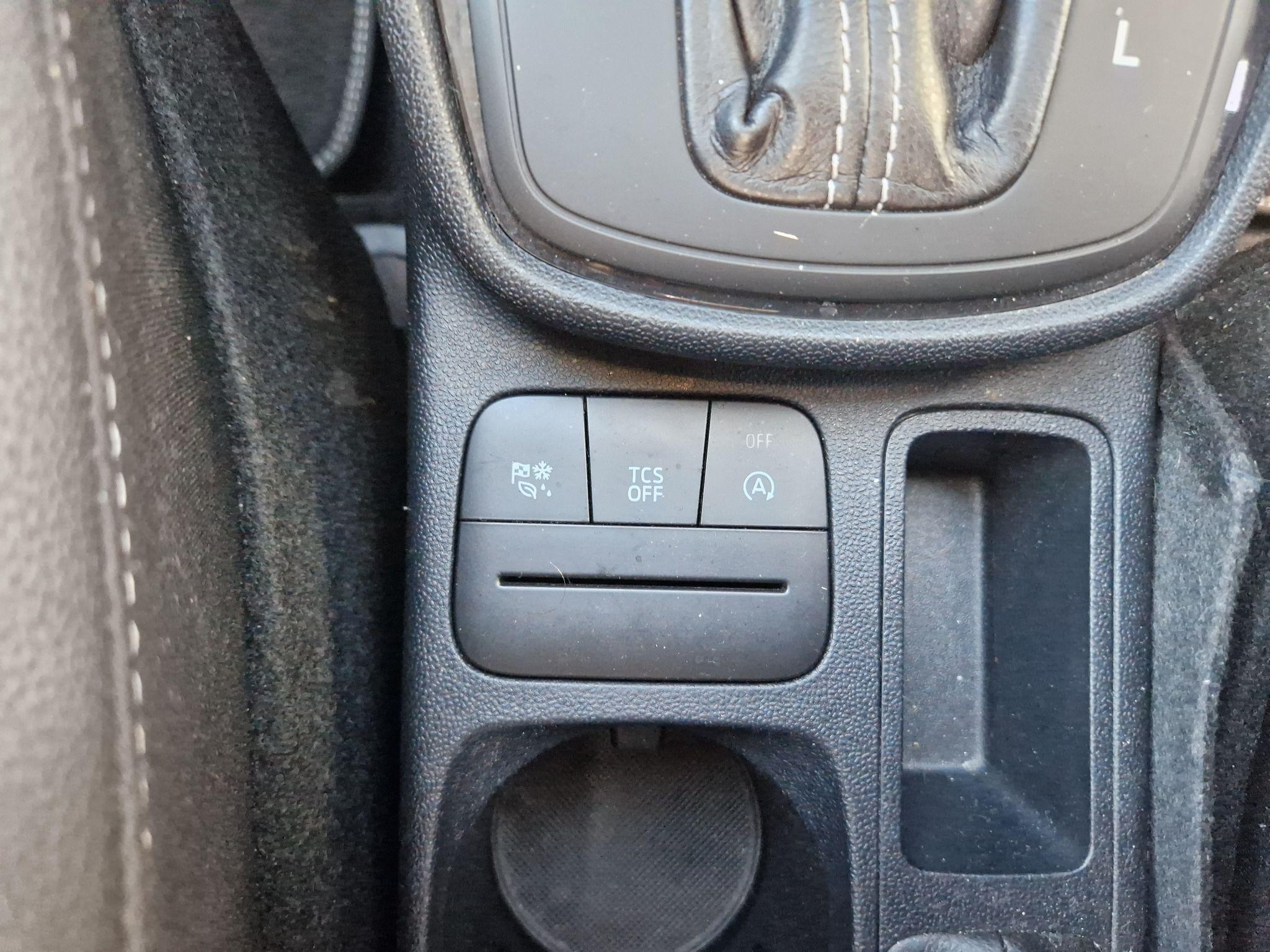 Ford Fiesta Image 24