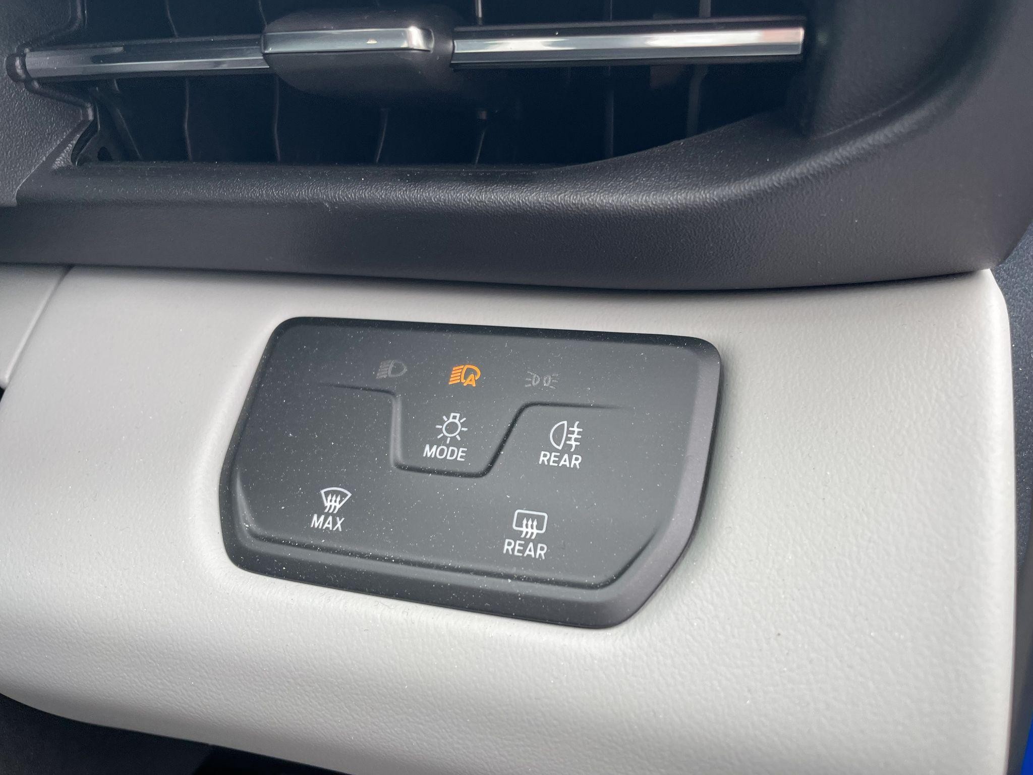Ford Explorer Image 16