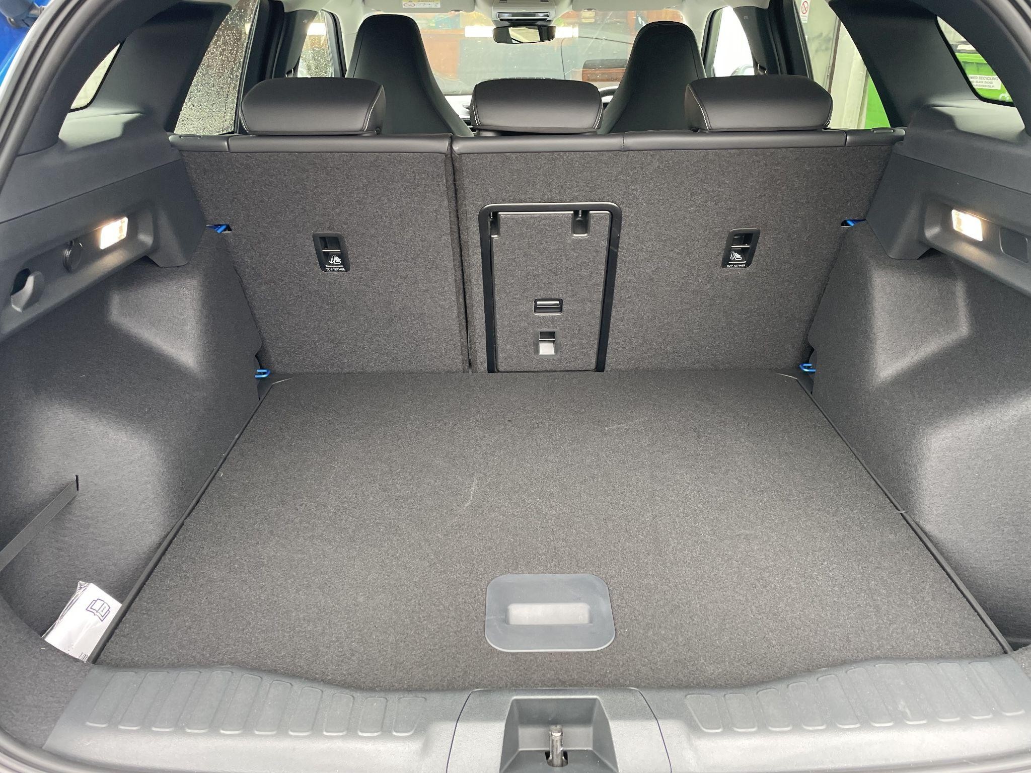 Ford Explorer Image 24