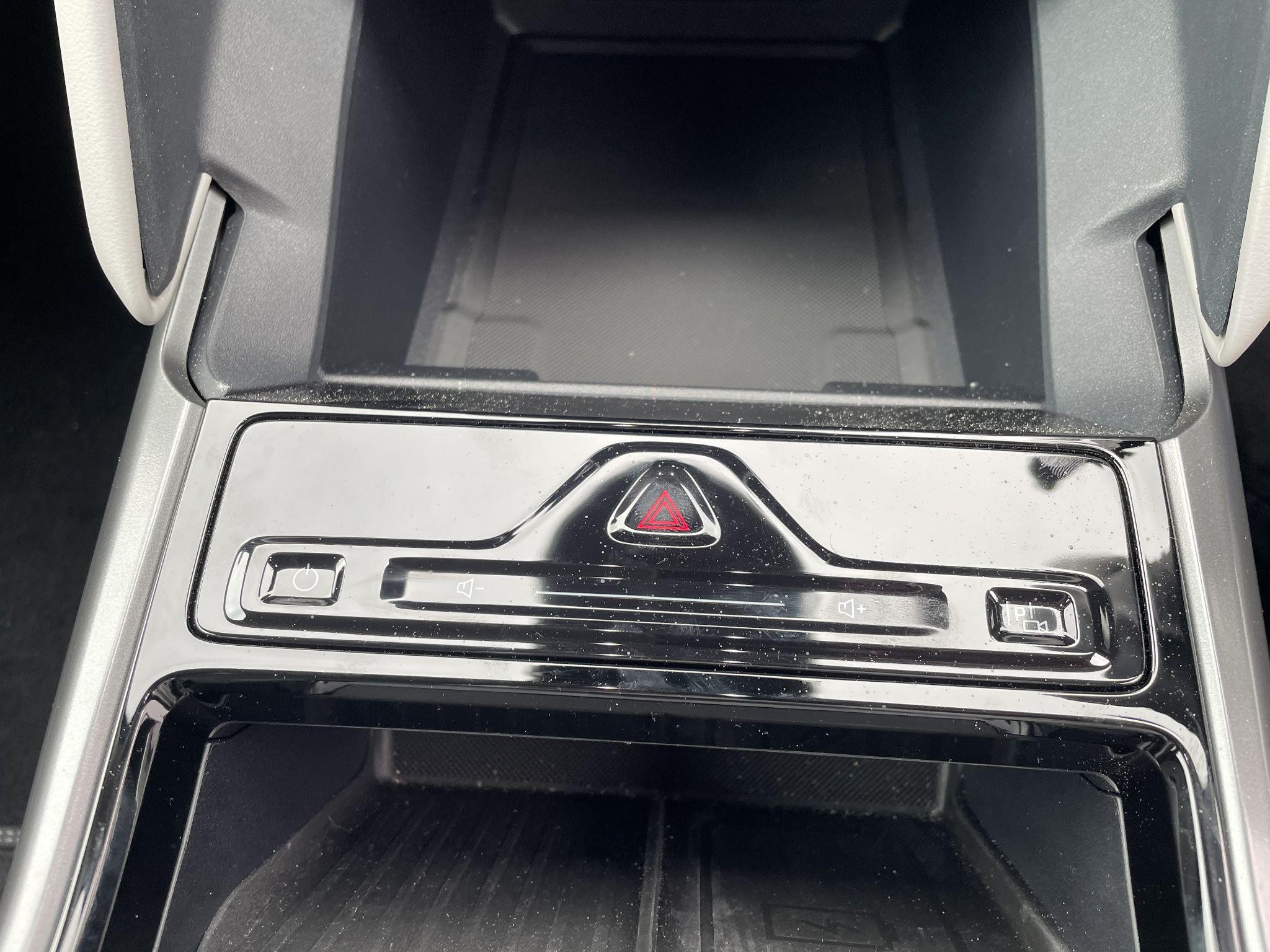 Ford Explorer Image 30