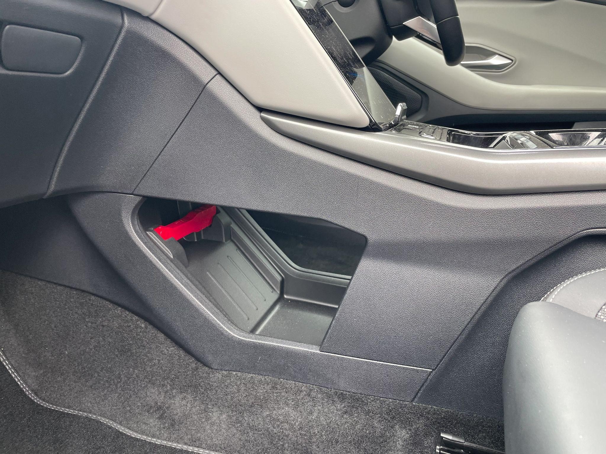 Ford Explorer Image 32