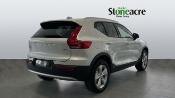 Volvo XC40 Core B3 (163 hp) Auto YB25BAU Image 2