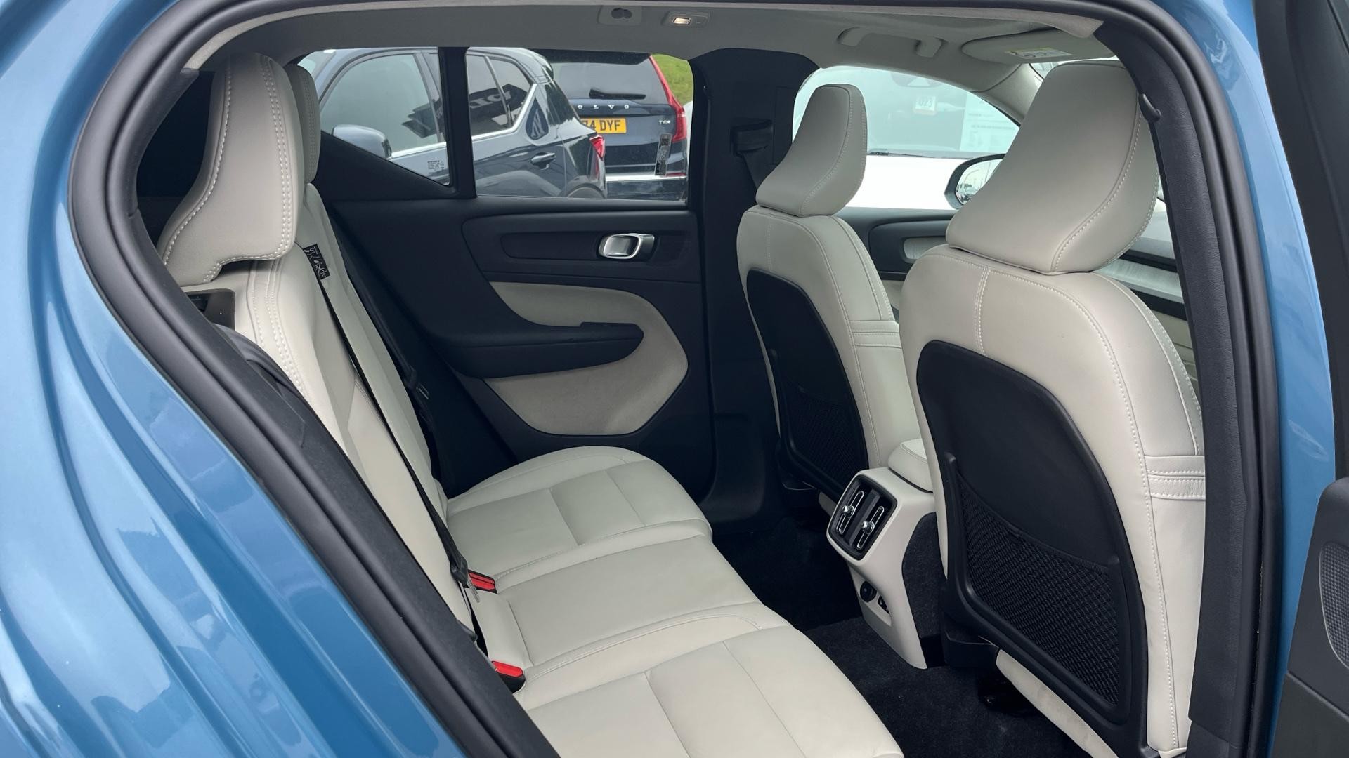 Volvo XC40 Image 6
