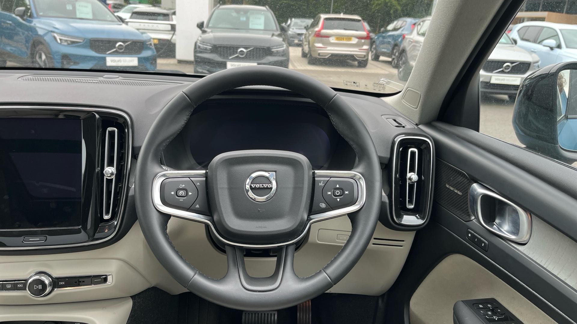 Volvo XC40 Image 10