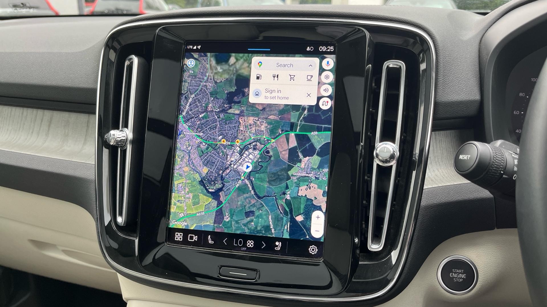 Volvo XC40 Image 15