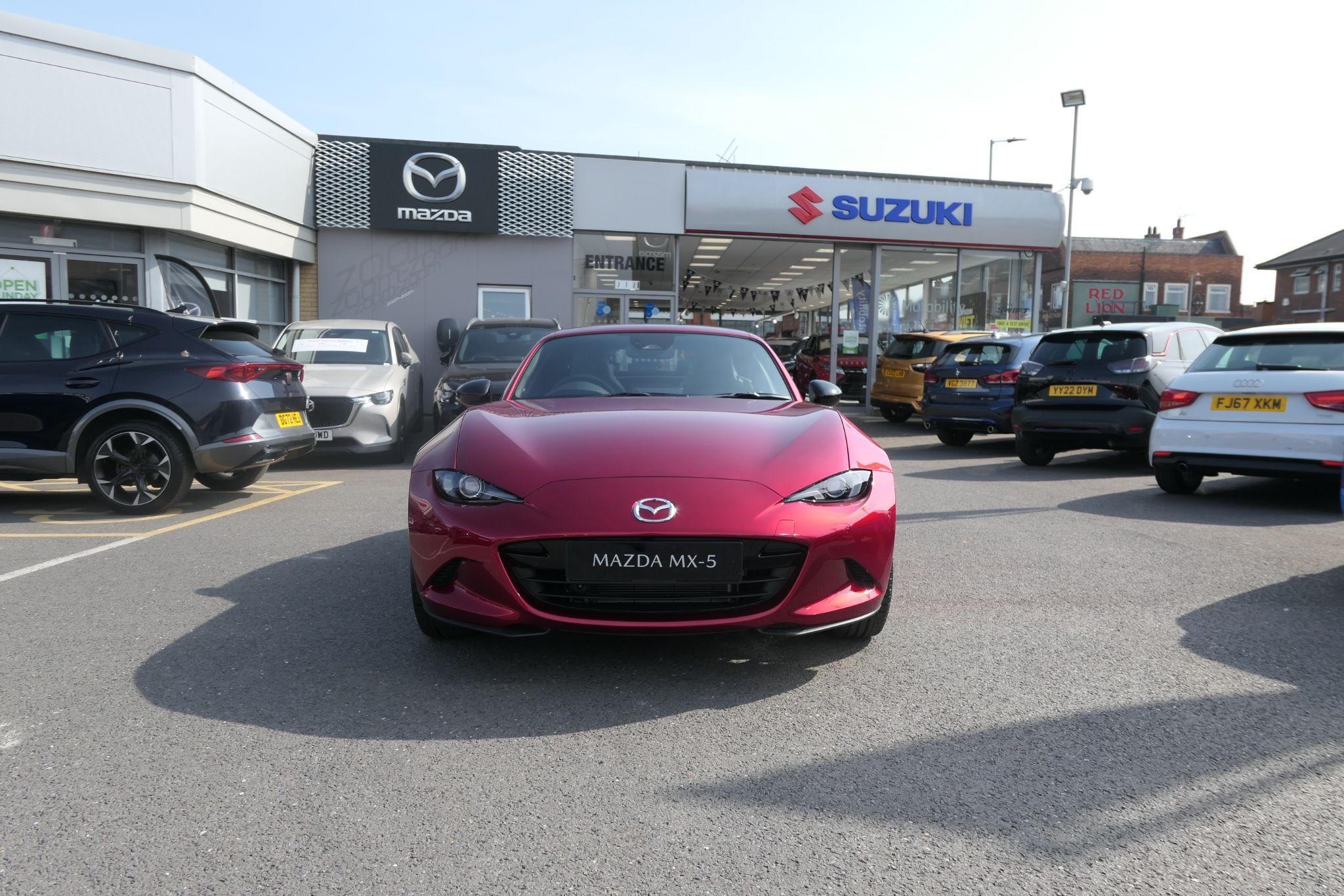 Mazda MX-5 RF Image 2