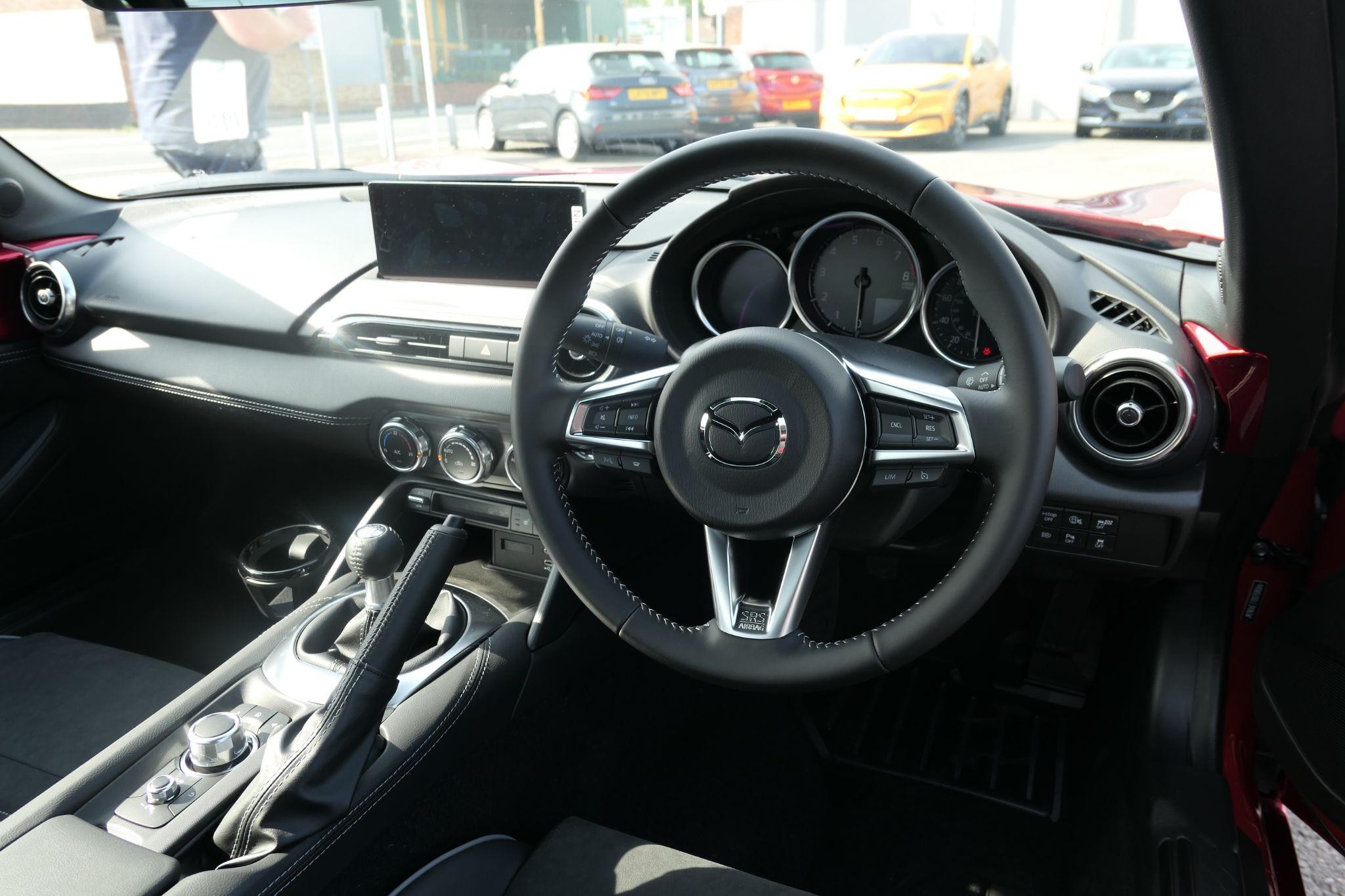 Mazda MX-5 RF Image 11