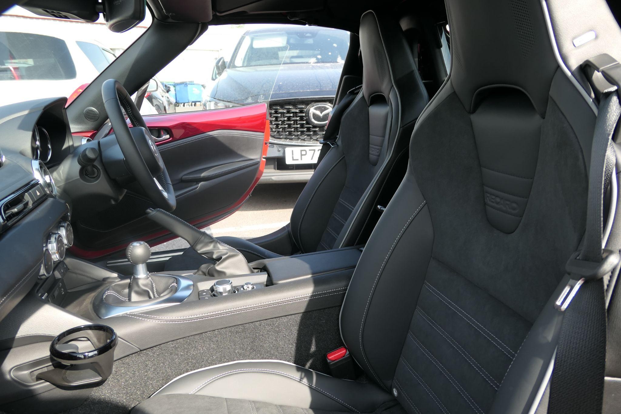 Mazda MX-5 RF Image 12