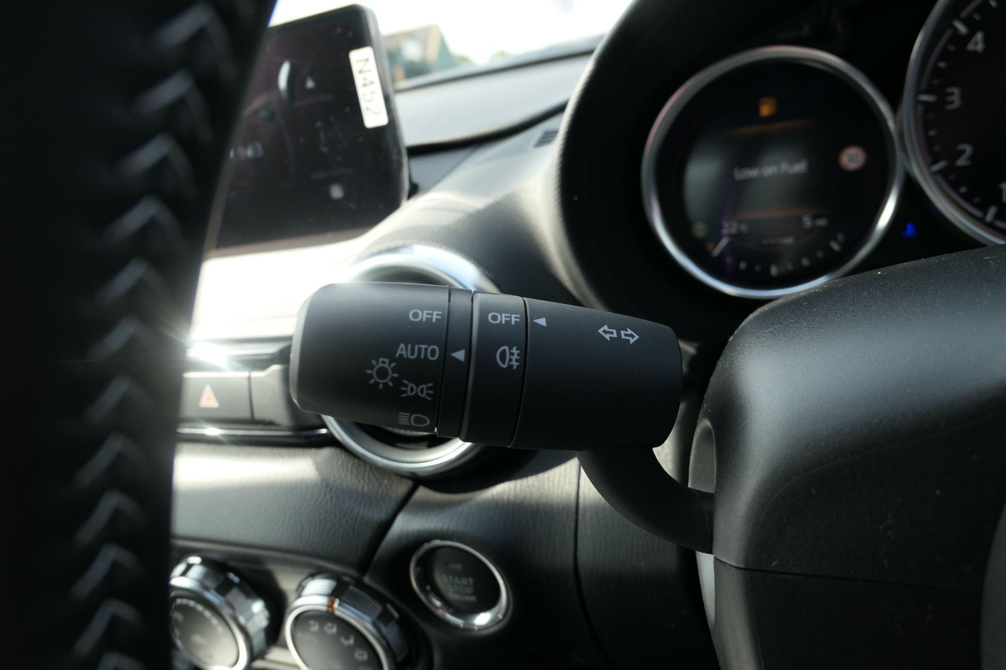 Mazda MX-5 RF Image 17