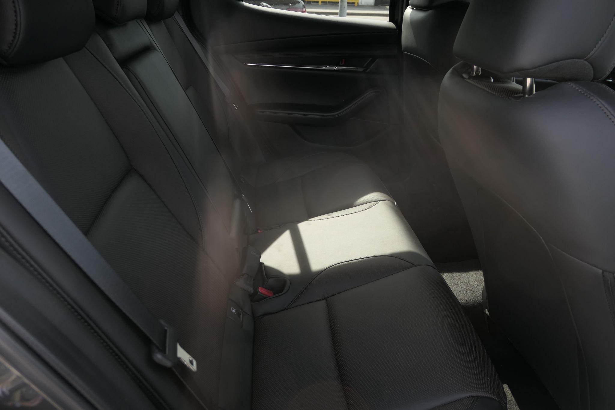 Mazda3 Image 11
