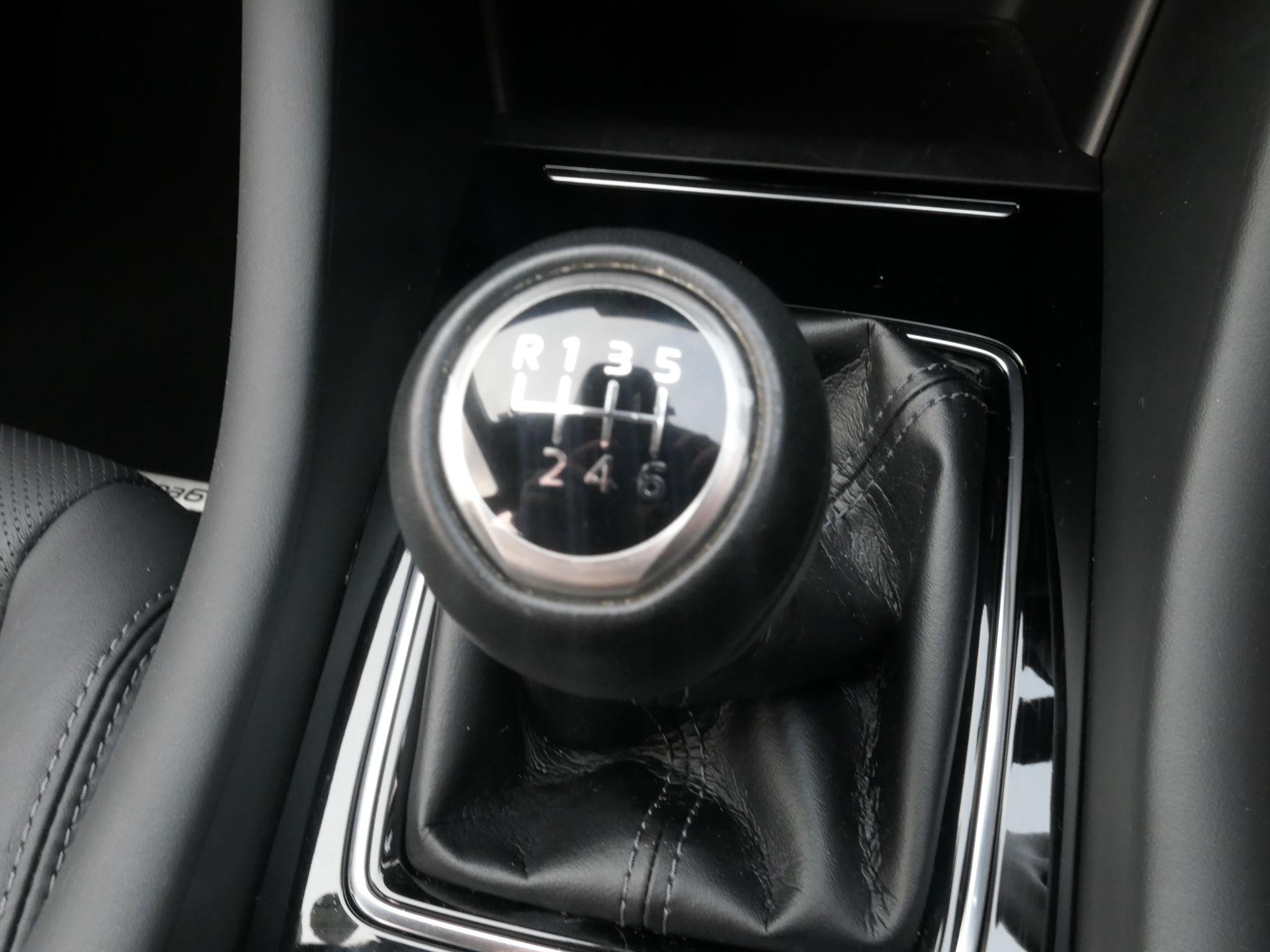 Mazda 6 Image 11