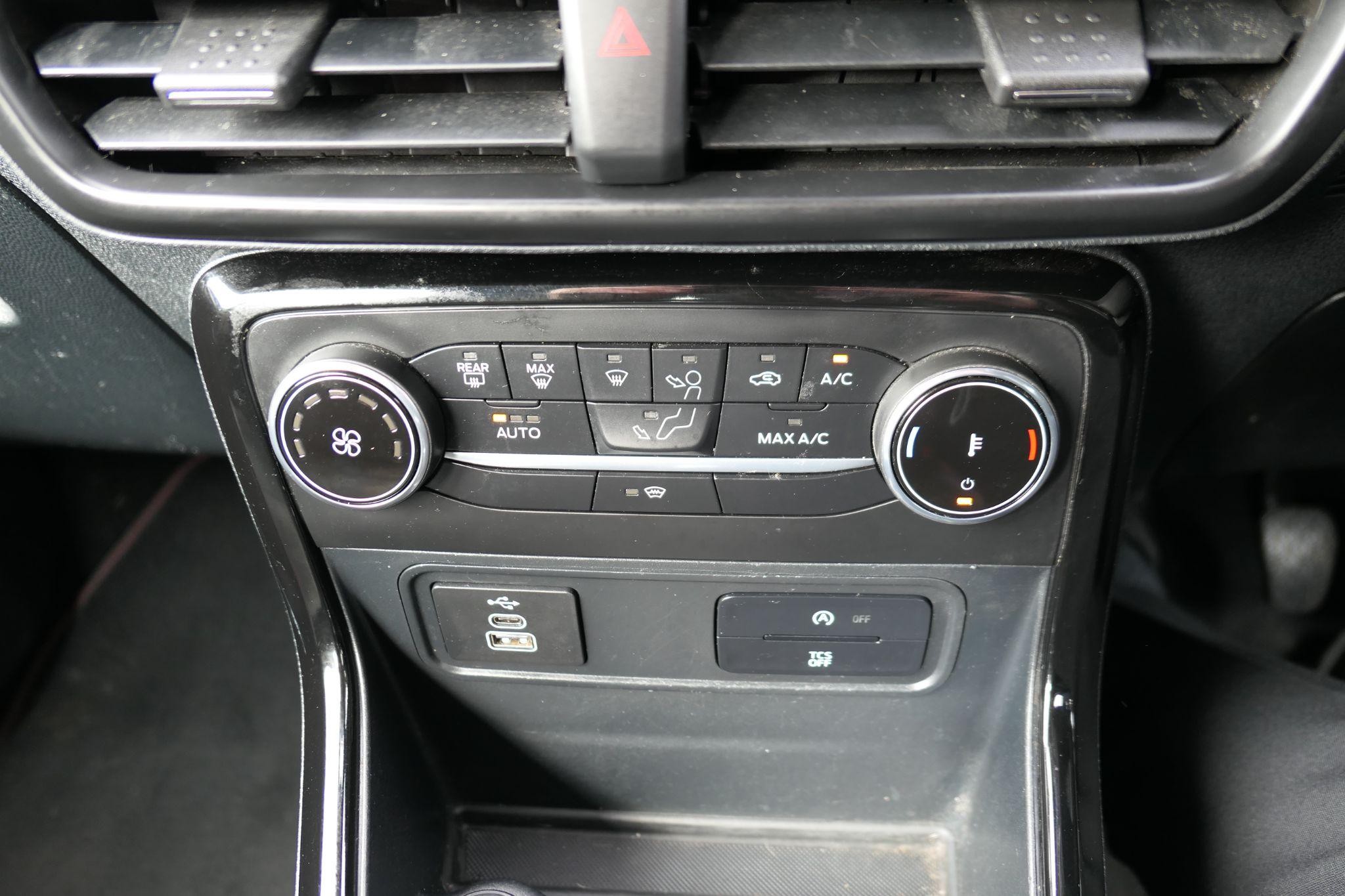 Ford EcoSport Image 14