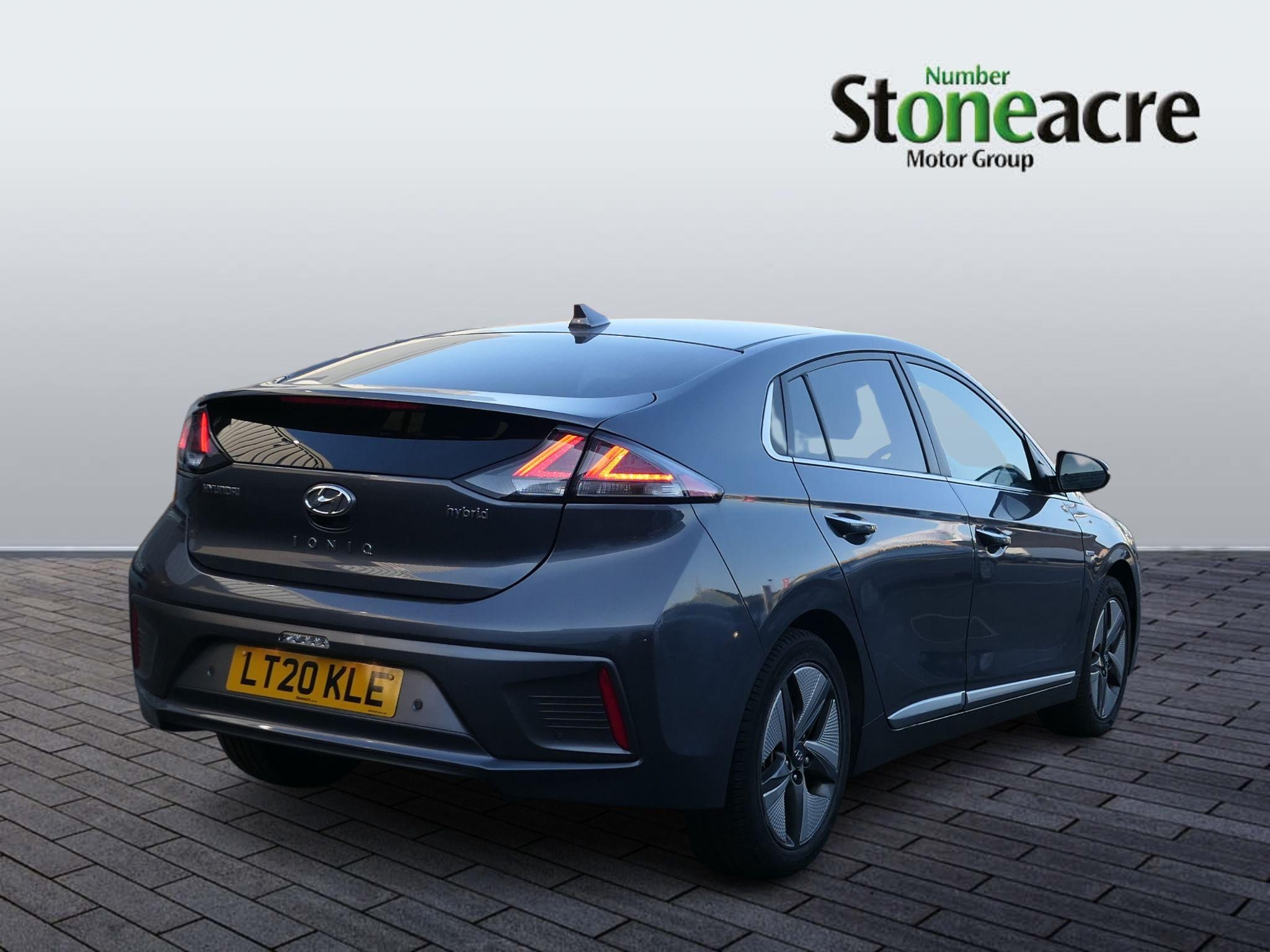 Hyundai IONIQ Image 8