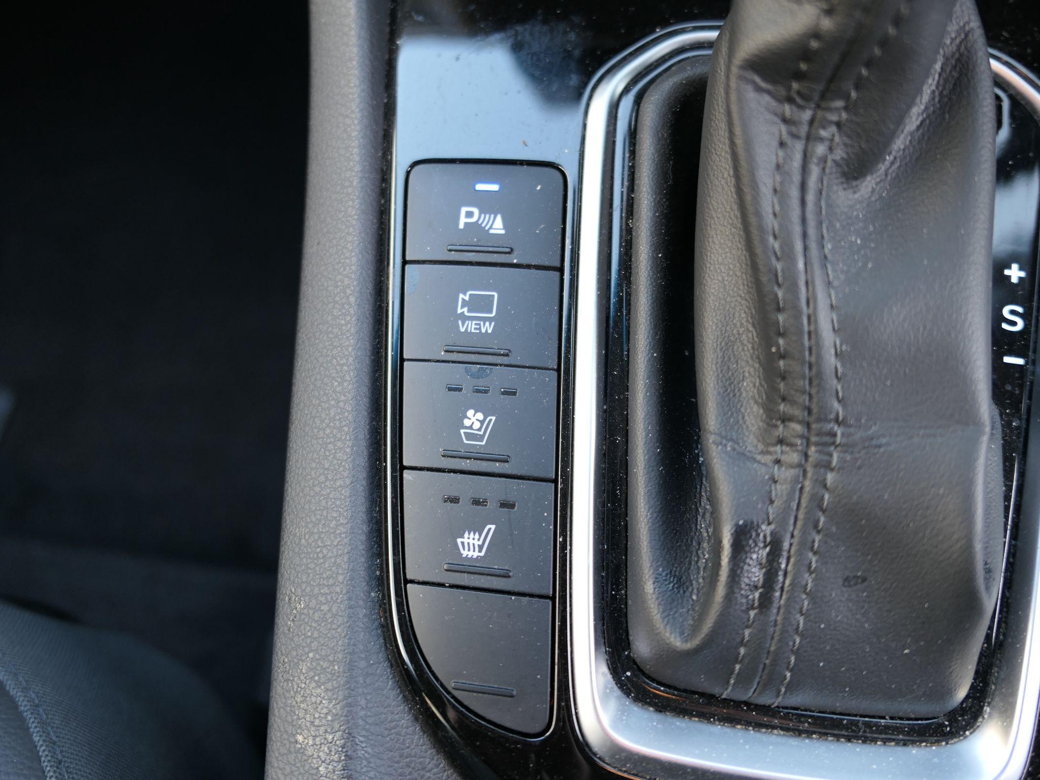 Hyundai IONIQ Image 22