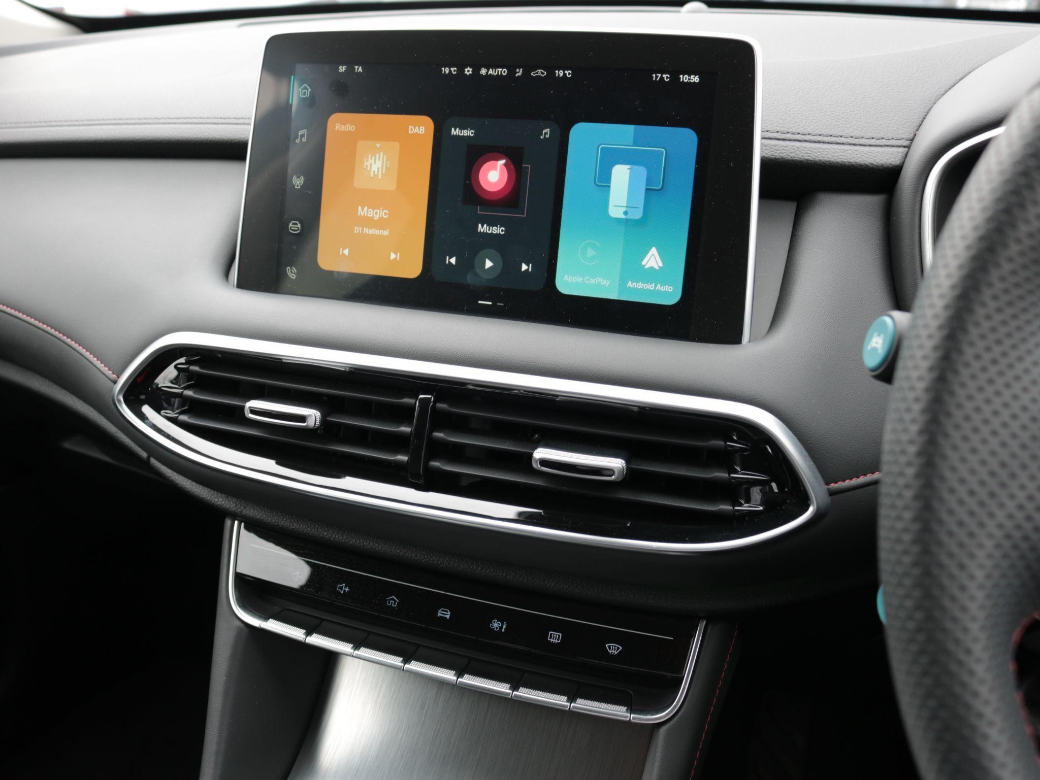 MG HS Plug-In Hybrid Image 17