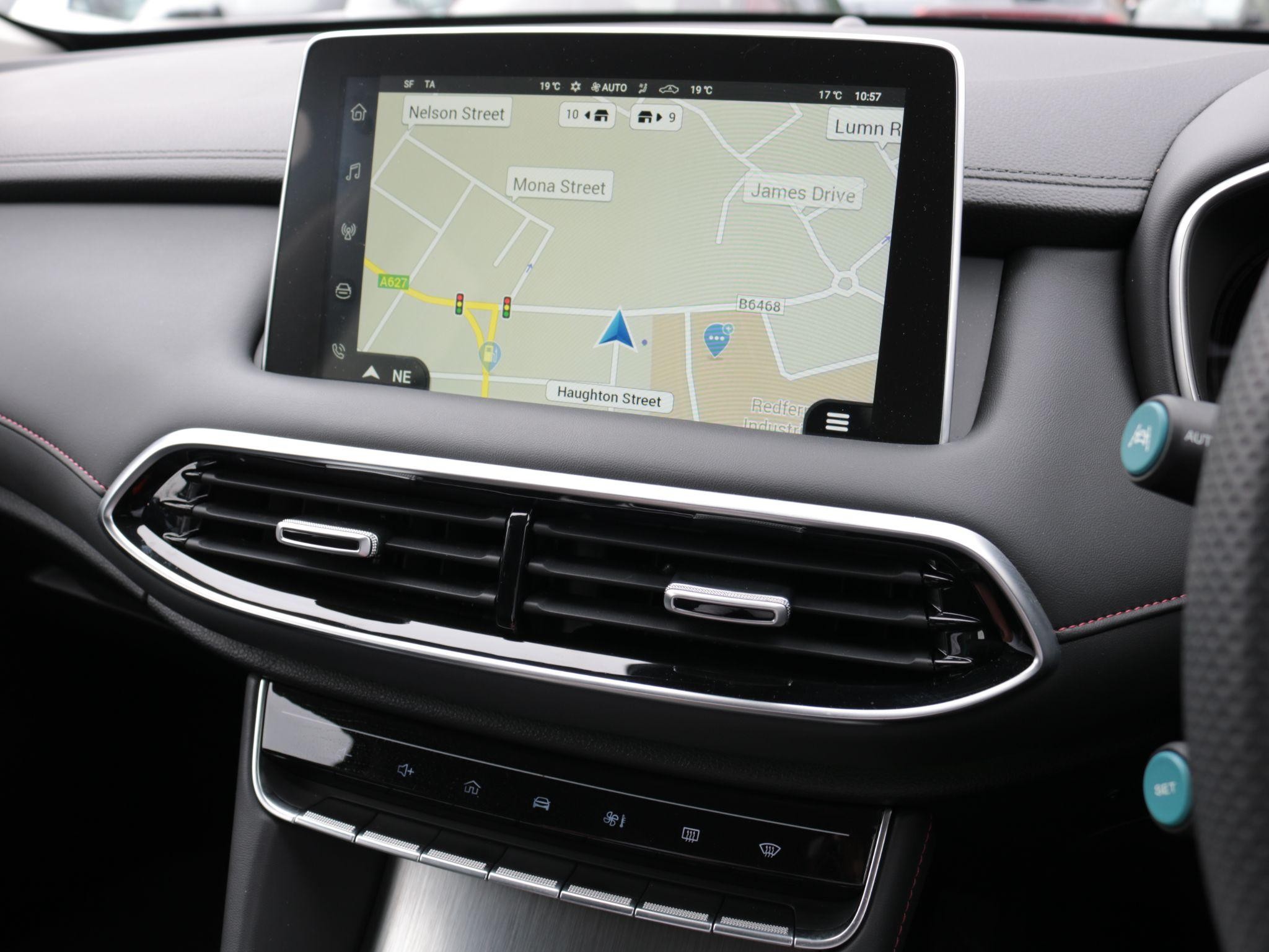 MG HS Plug-In Hybrid Image 19