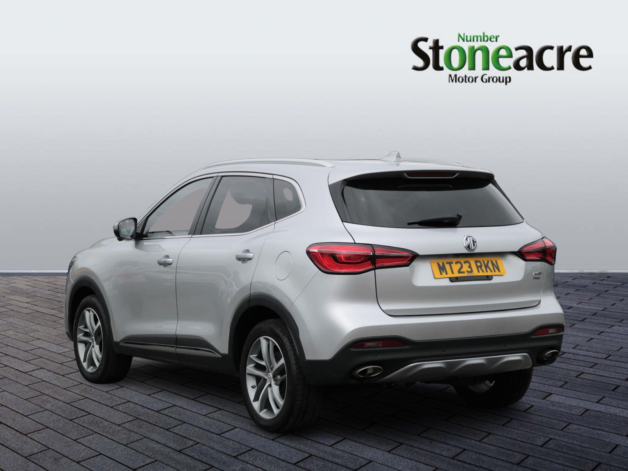 MG HS Plug-In Hybrid Image 5