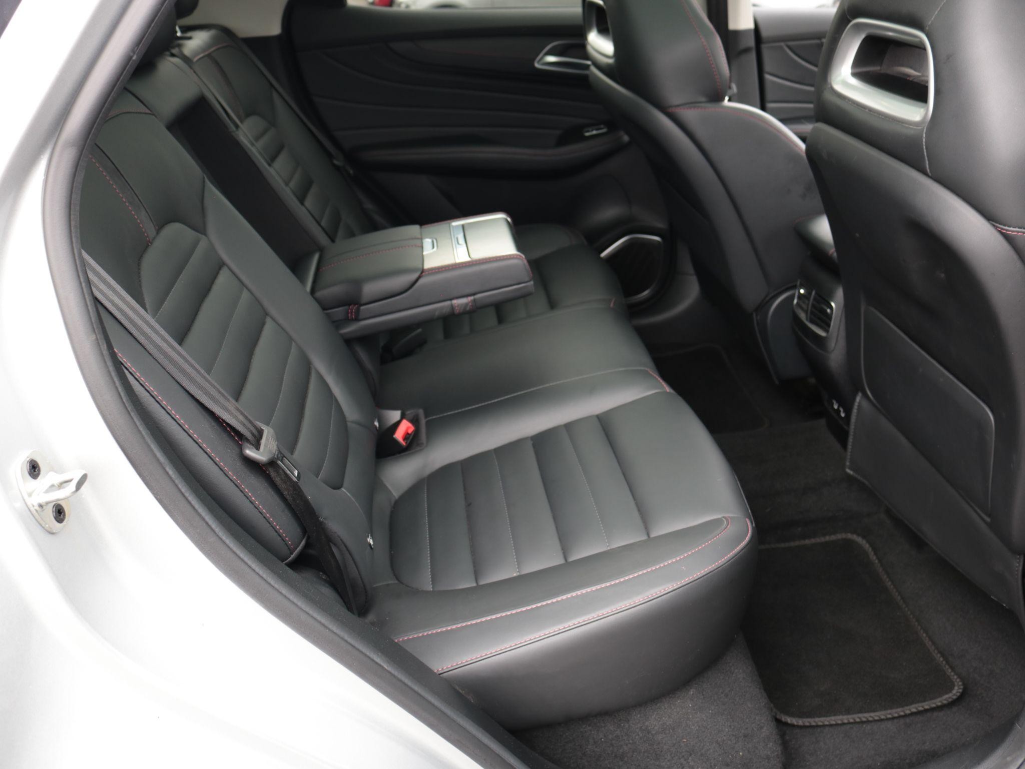 MG HS Plug-In Hybrid Image 22