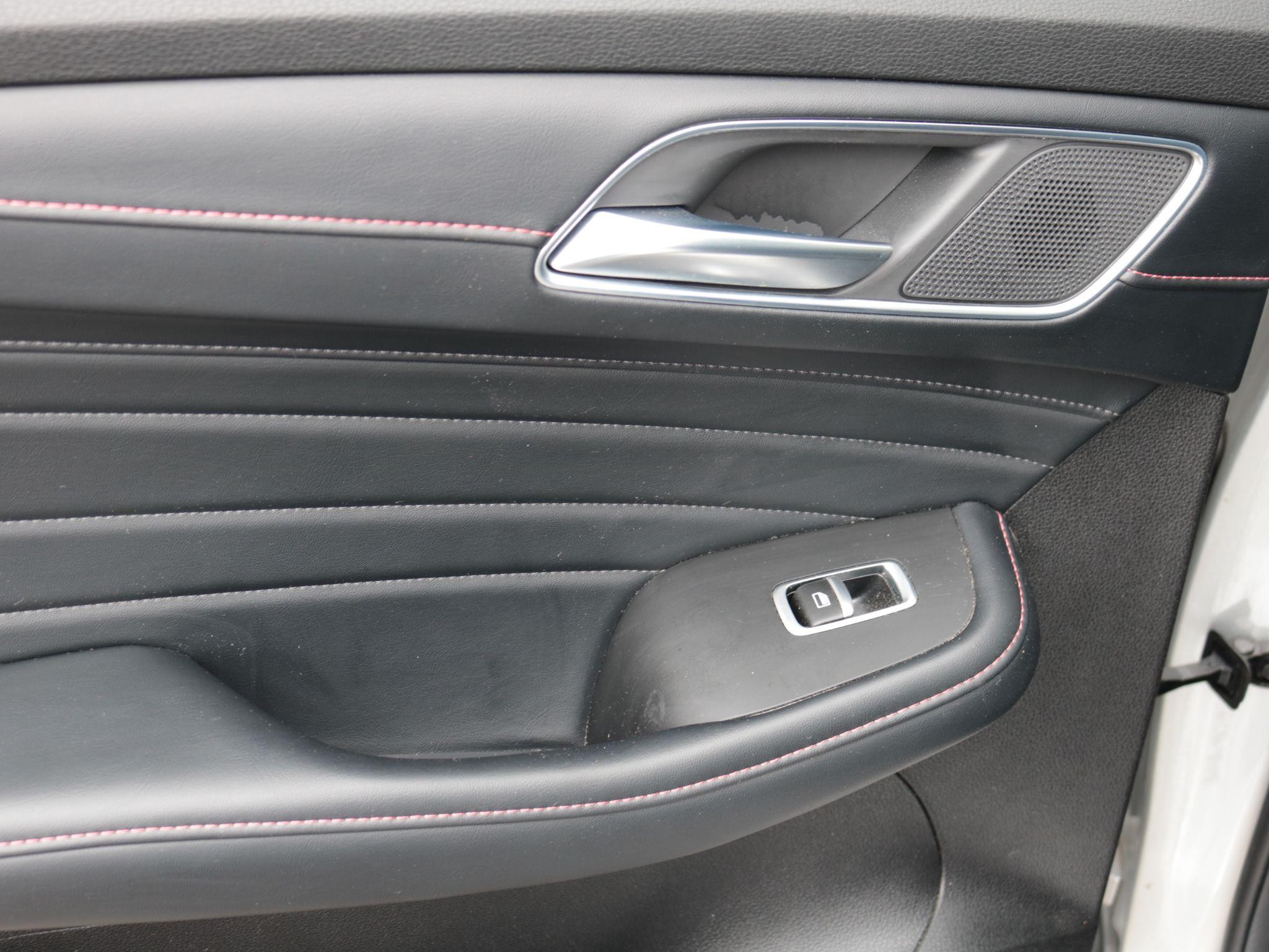 MG HS Plug-In Hybrid Image 26