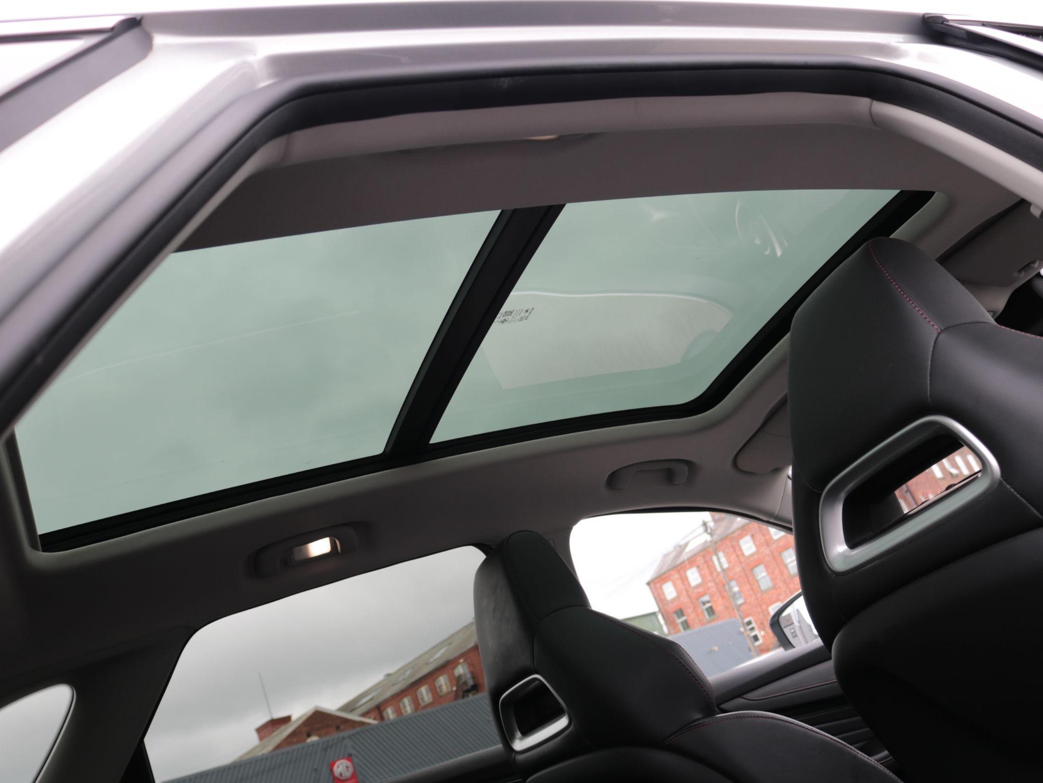 MG HS Plug-In Hybrid Image 28