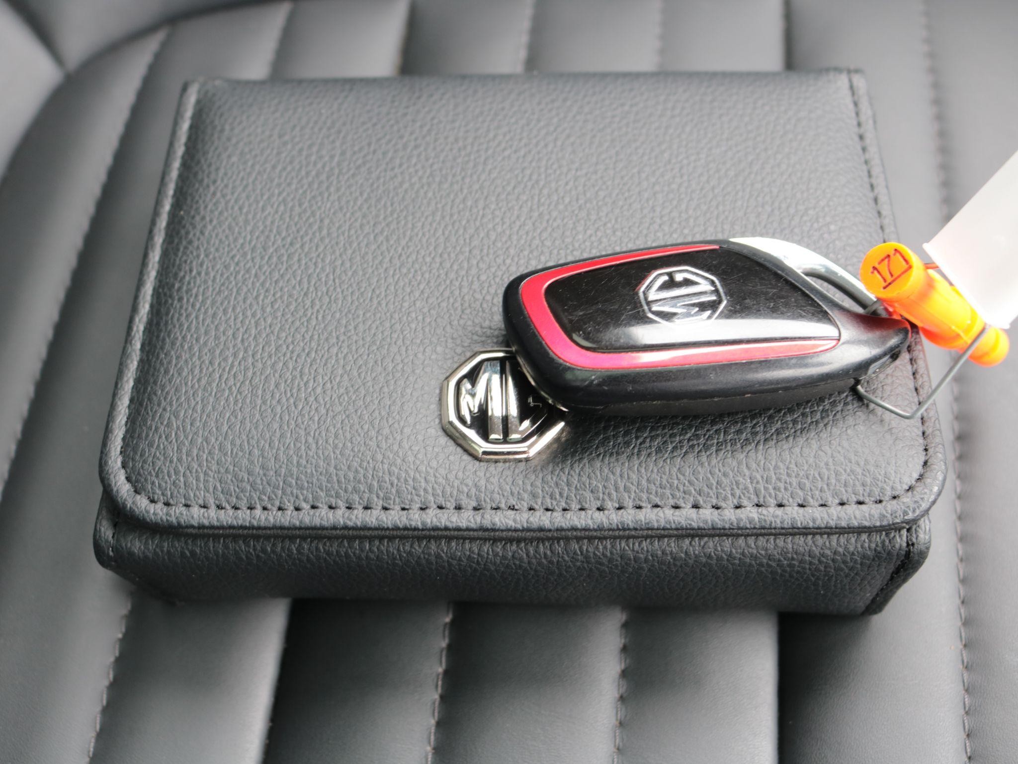 MG HS Plug-In Hybrid Image 29